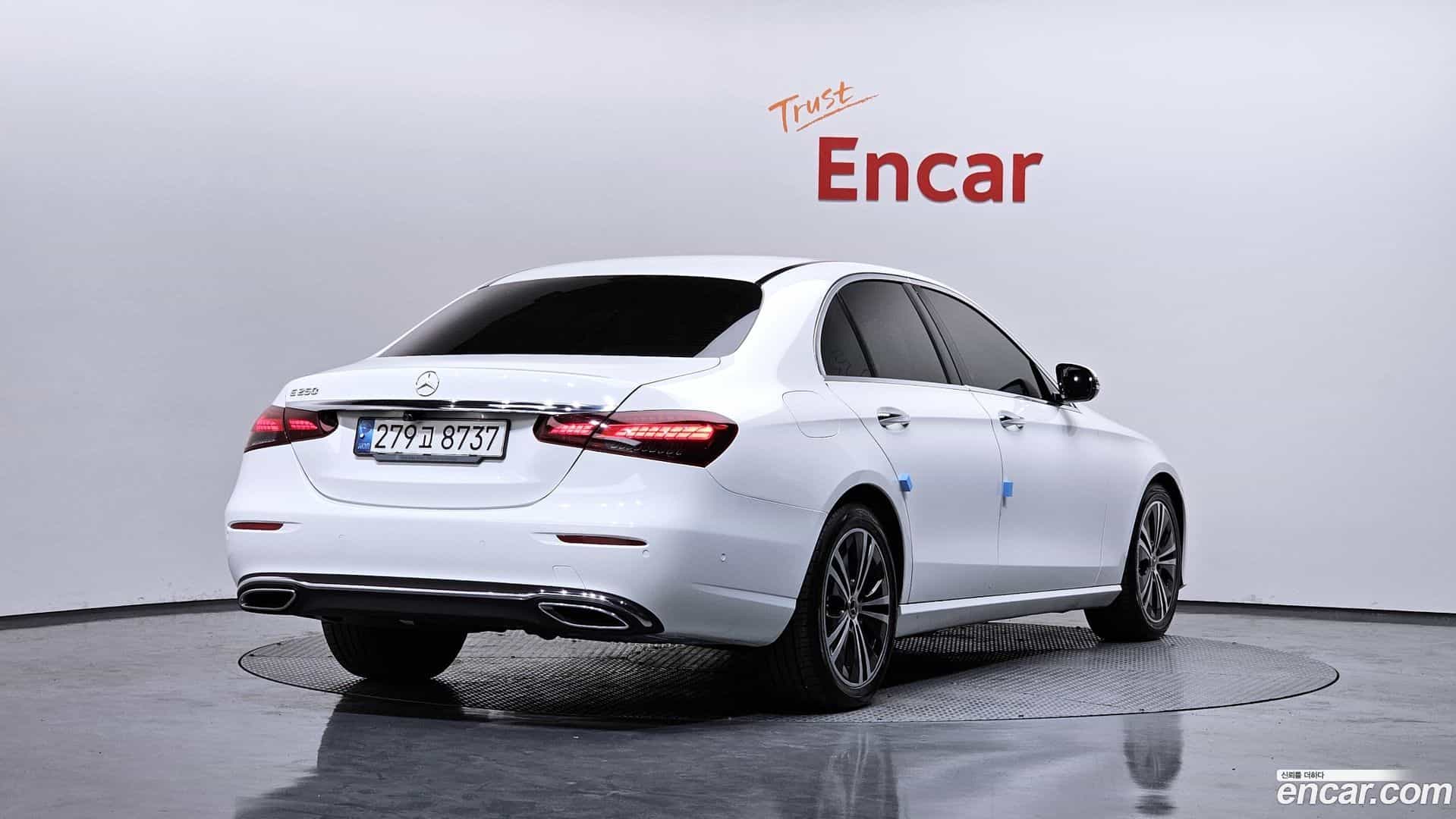 E-Class Mercedes-Benz 2020.10-OUTER-002