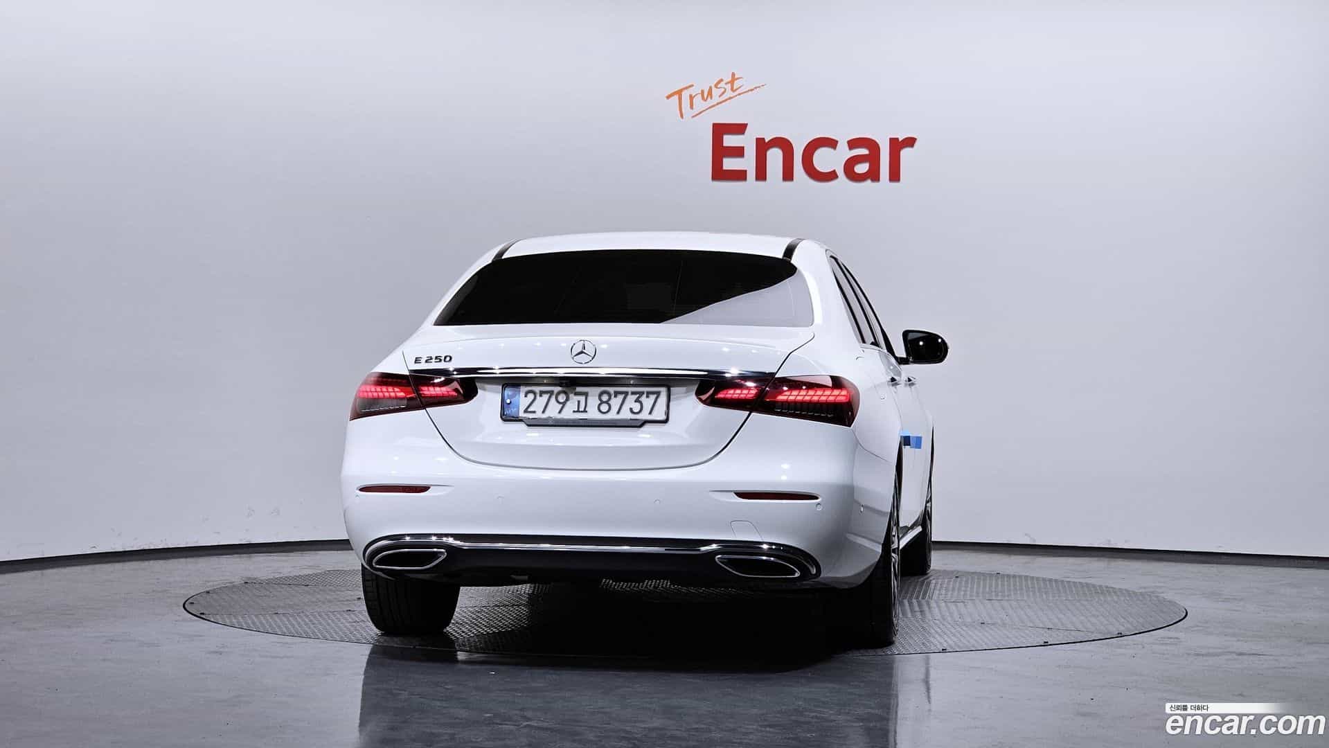 E-Class Mercedes-Benz 2020.10-OUTER-004