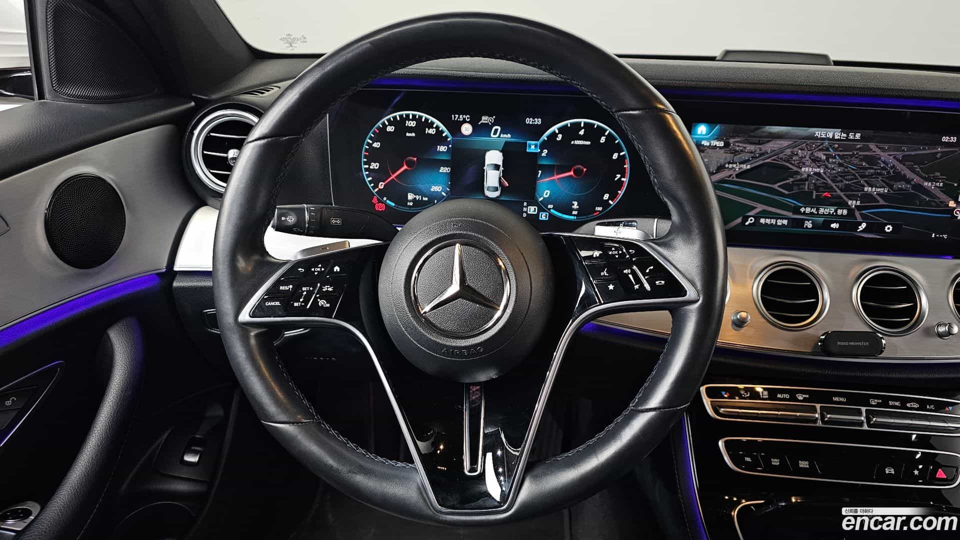 E-Class Mercedes-Benz 2020.10-OPTION-016