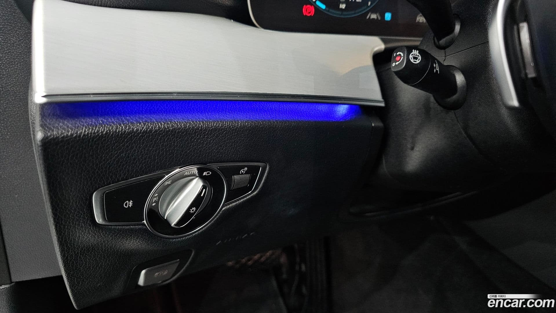 Main__Slider__Photo:E-Class Mercedes-Benz 2020.10-15