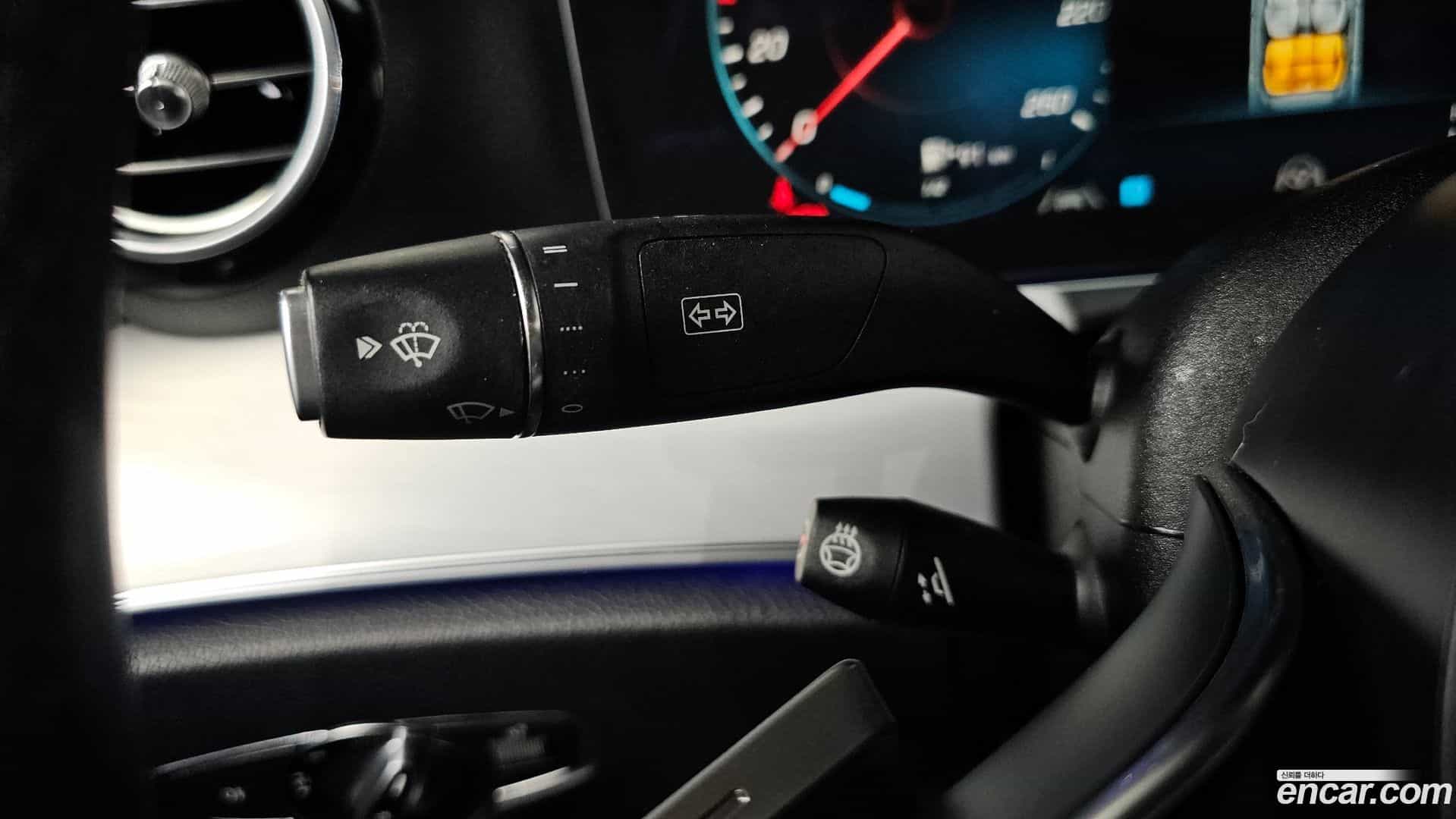 E-Class Mercedes-Benz 2020.10-OPTION-021