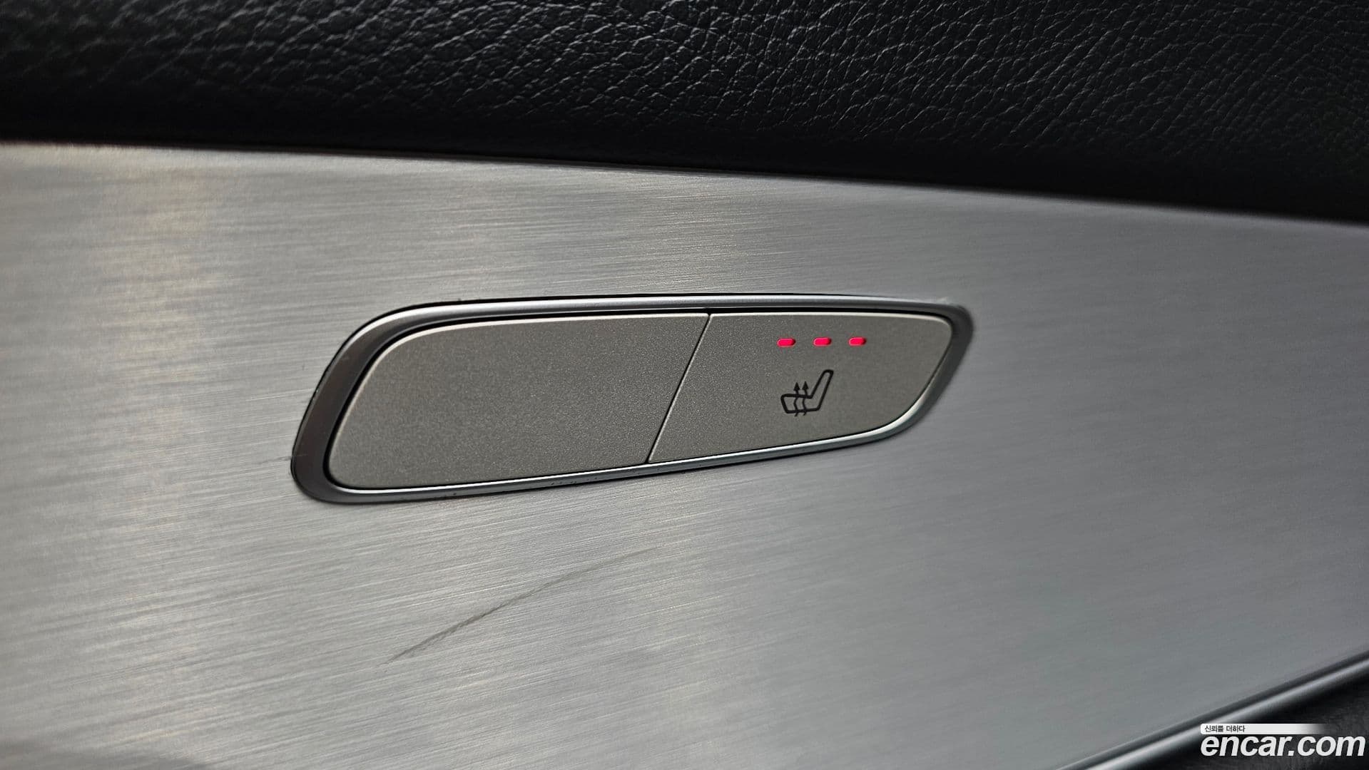 Main__Slider__Photo:E-Class Mercedes-Benz 2020.10-17
