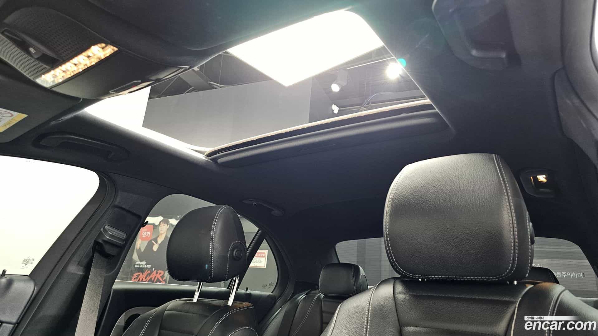 E-Class Mercedes-Benz 2020.10-OPTION-023