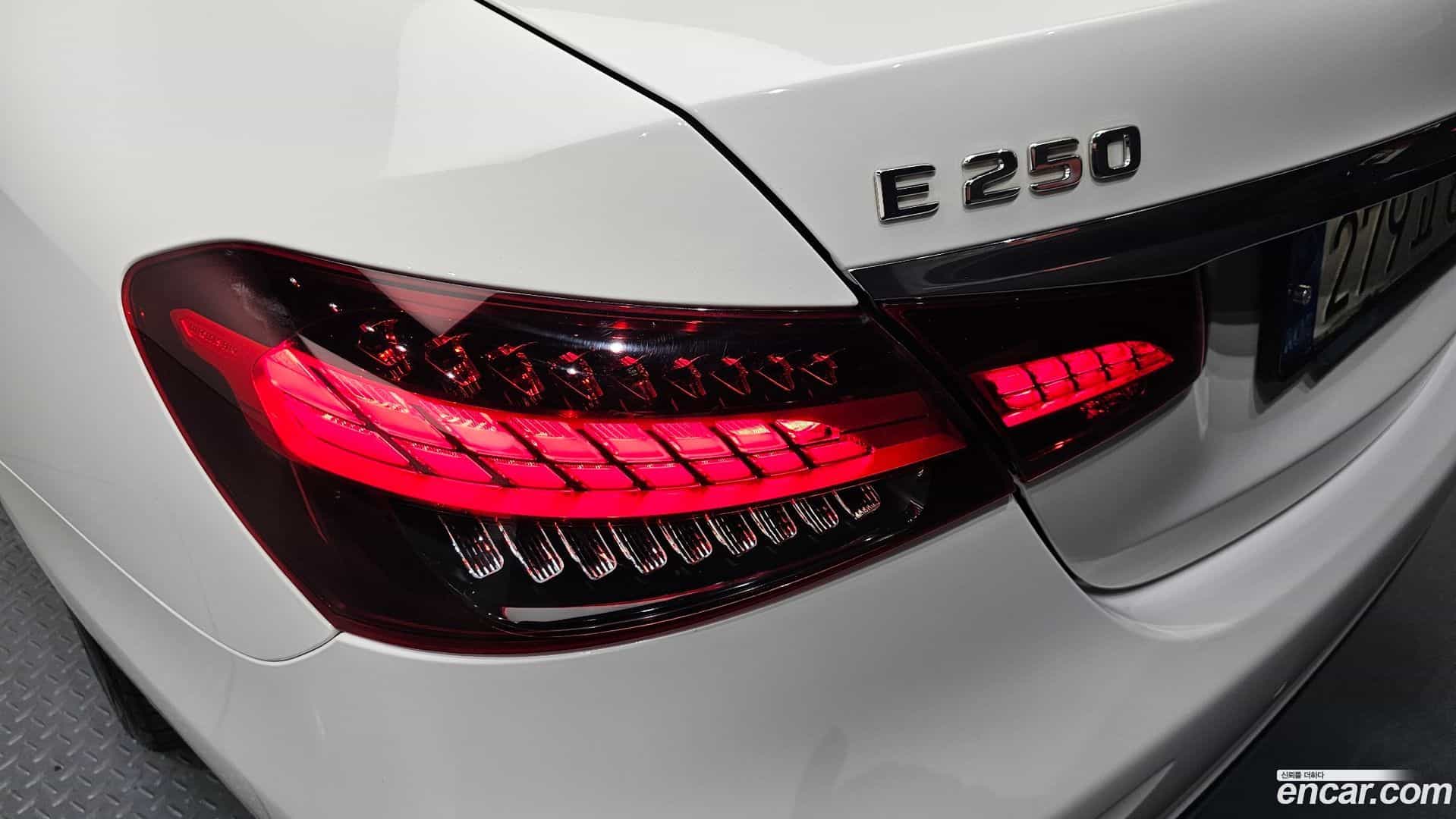 E-Class Mercedes-Benz 2020.10-OUTER-033