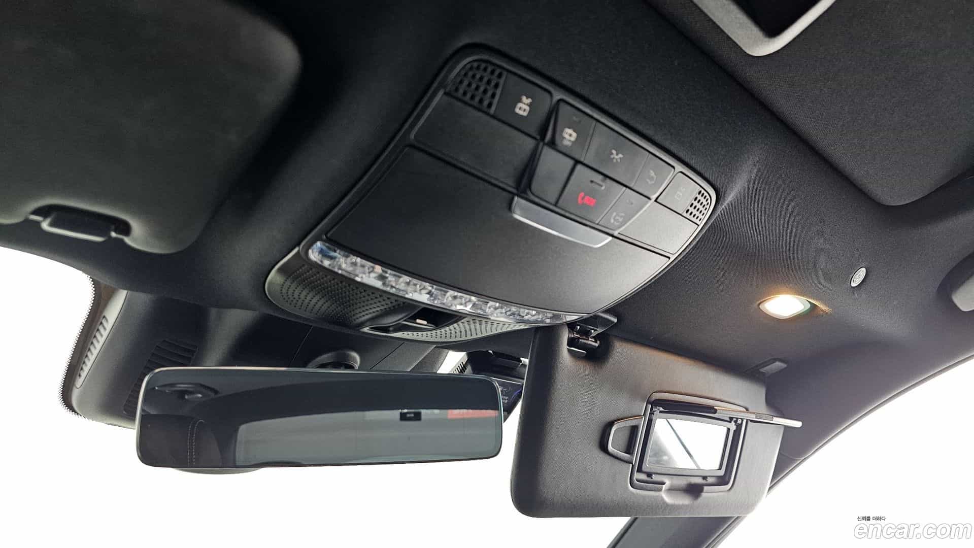 E-Class Mercedes-Benz 2020.10-OPTION-041