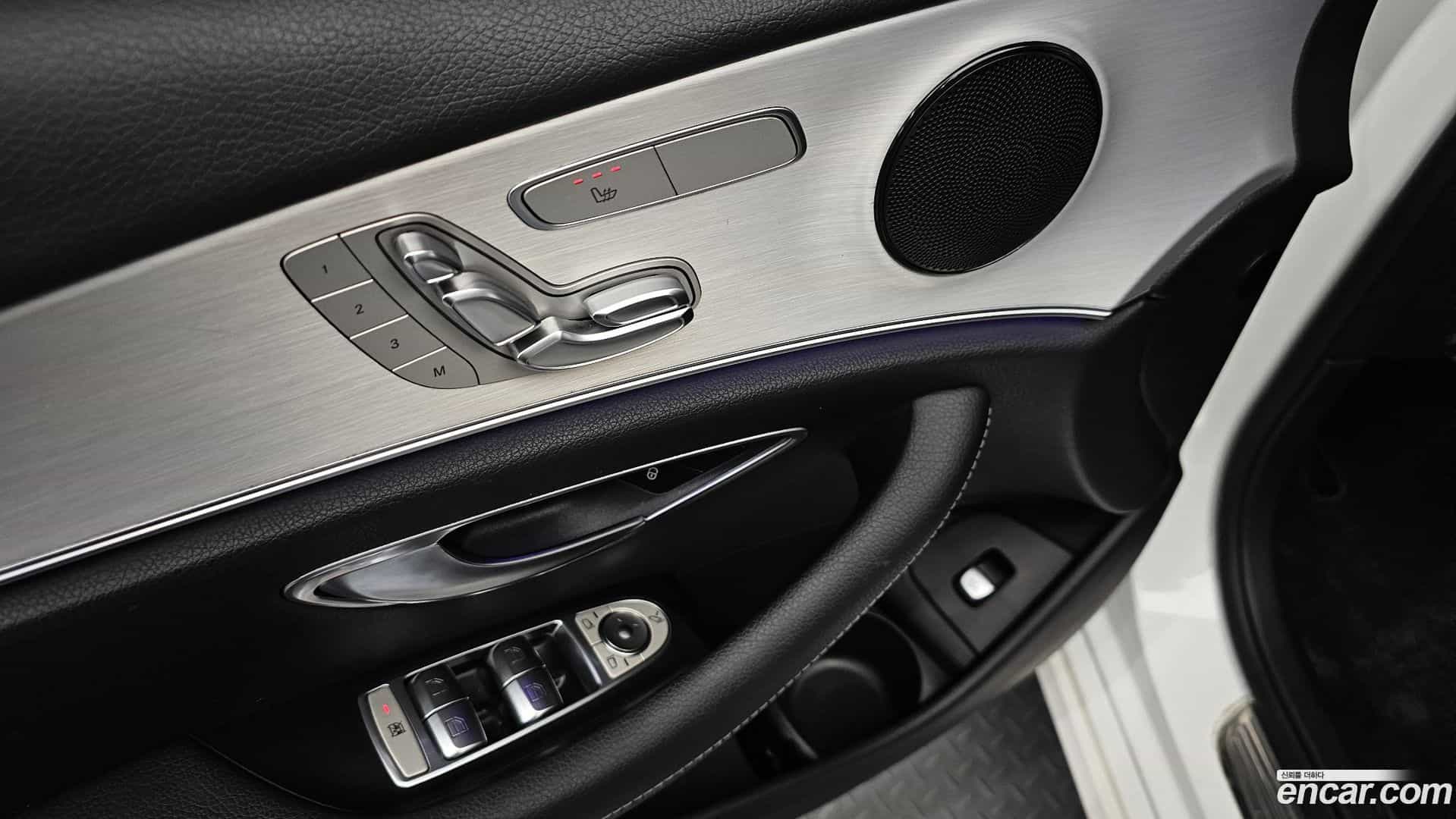 E-Class Mercedes-Benz 2020.10-OPTION-043