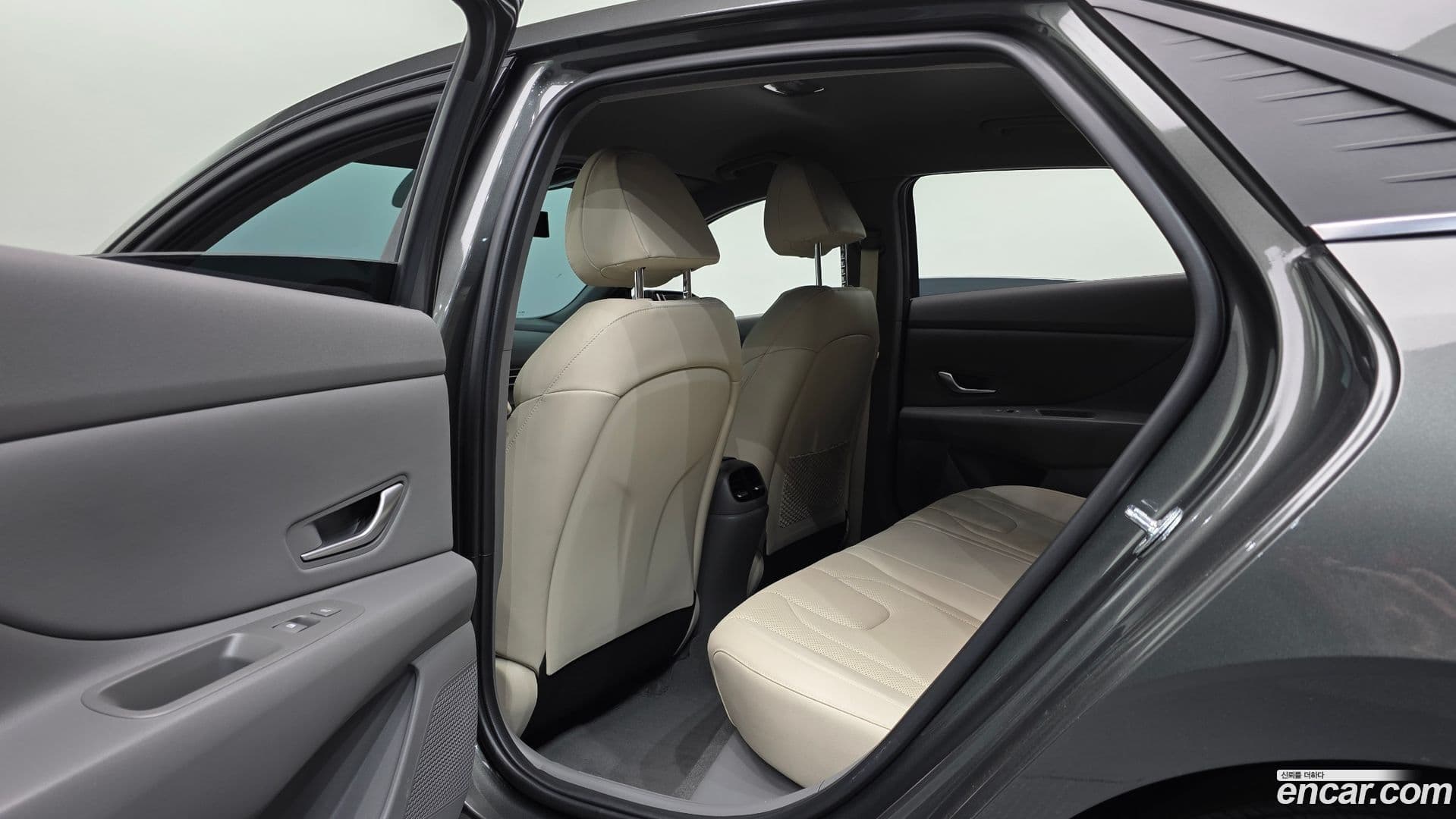 Main__Slider__Photo:AVANTE Hyundai 2022.11-16