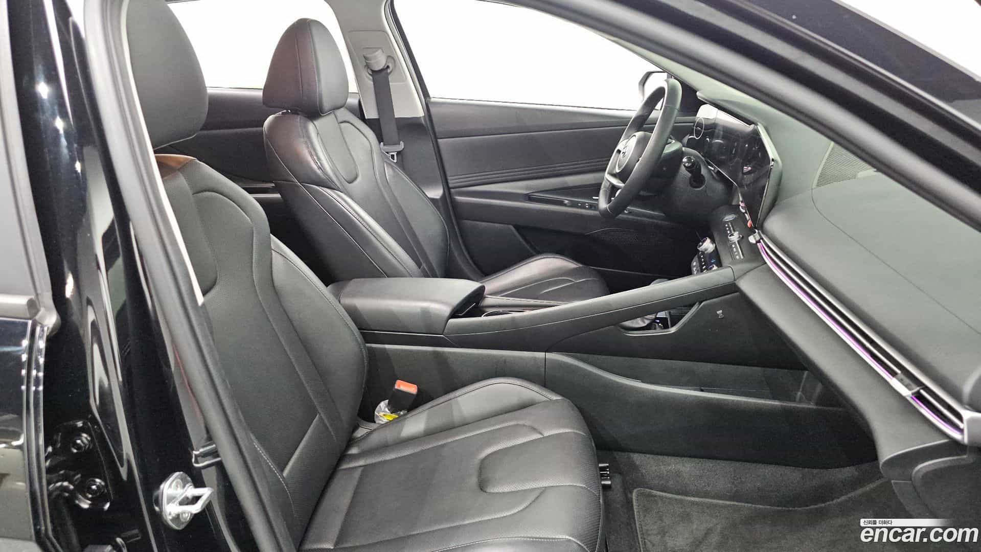 AVANTE Hyundai 2022.3-INNER-036