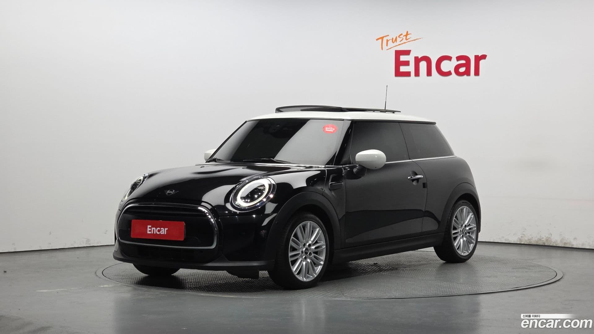Main__Slider__Photo:Cooper Mini 2022.6-0