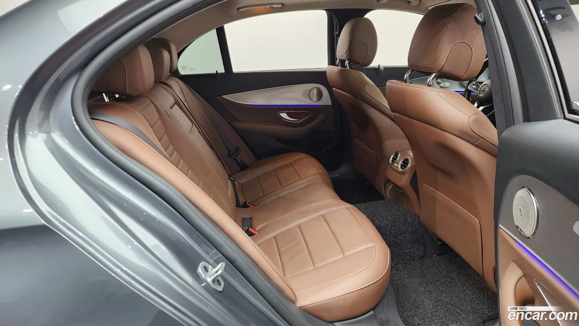 E-Class Mercedes-Benz 2019.8-OPTION-015