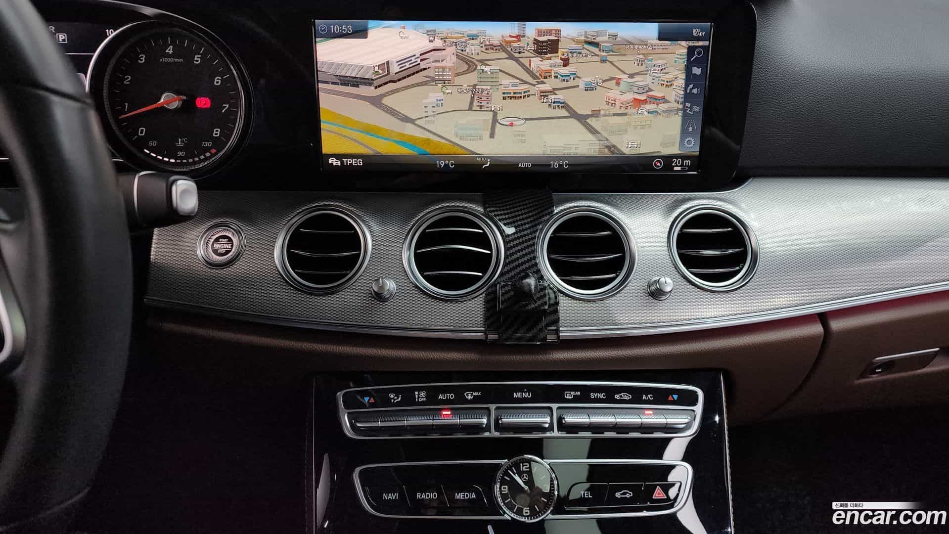 E-Class Mercedes-Benz 2019.8-OPTION-017