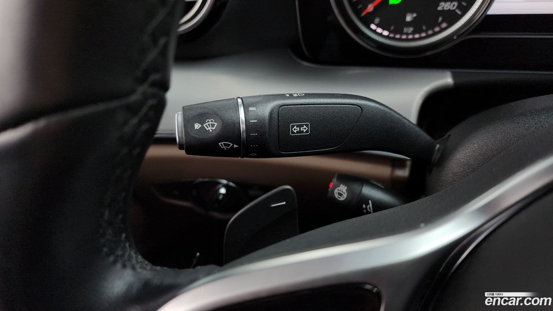 Main__Slider__Photo:E-Class Mercedes-Benz 2019.8-15