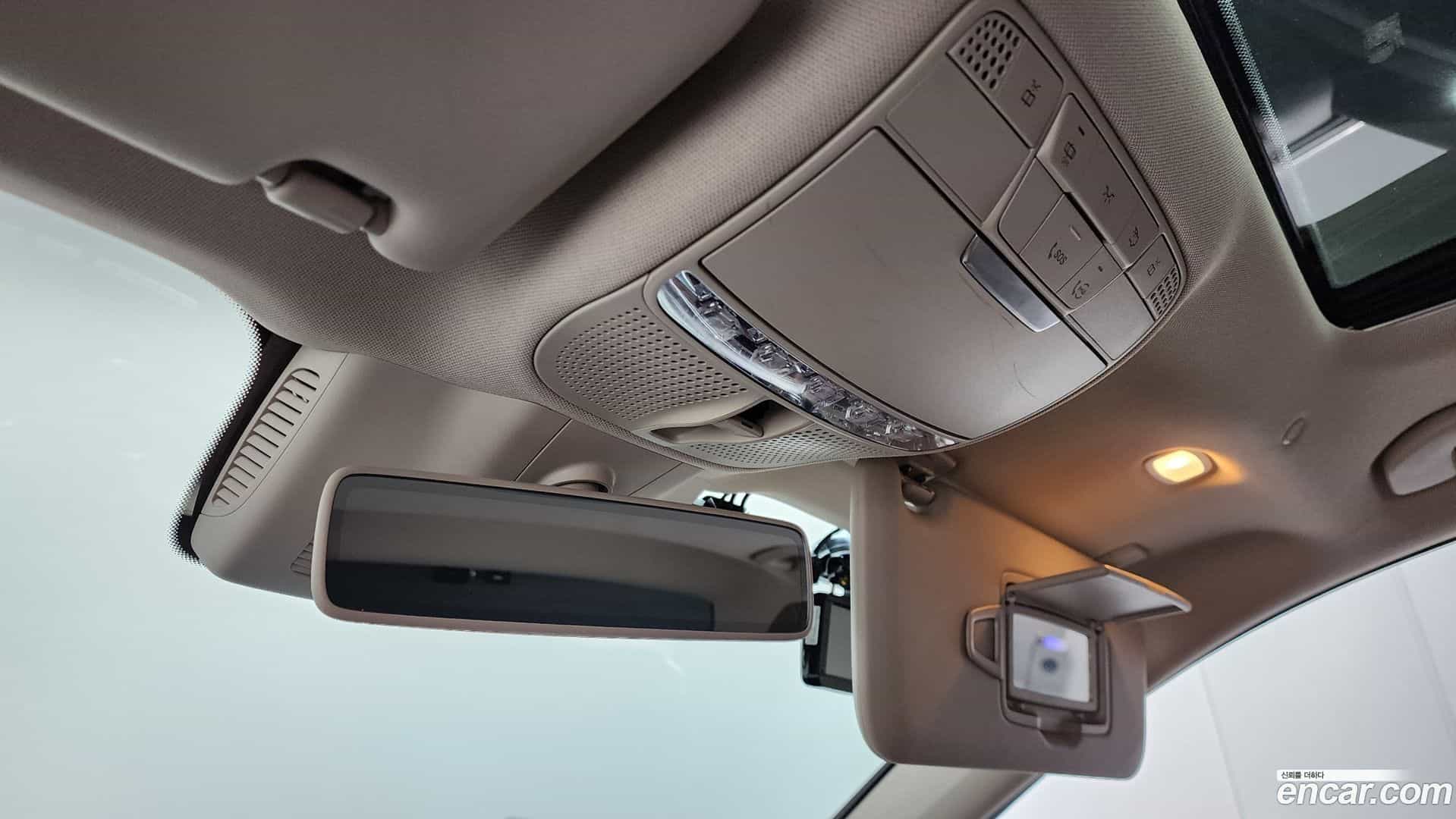 E-Class Mercedes-Benz 2019.8-OPTION-021