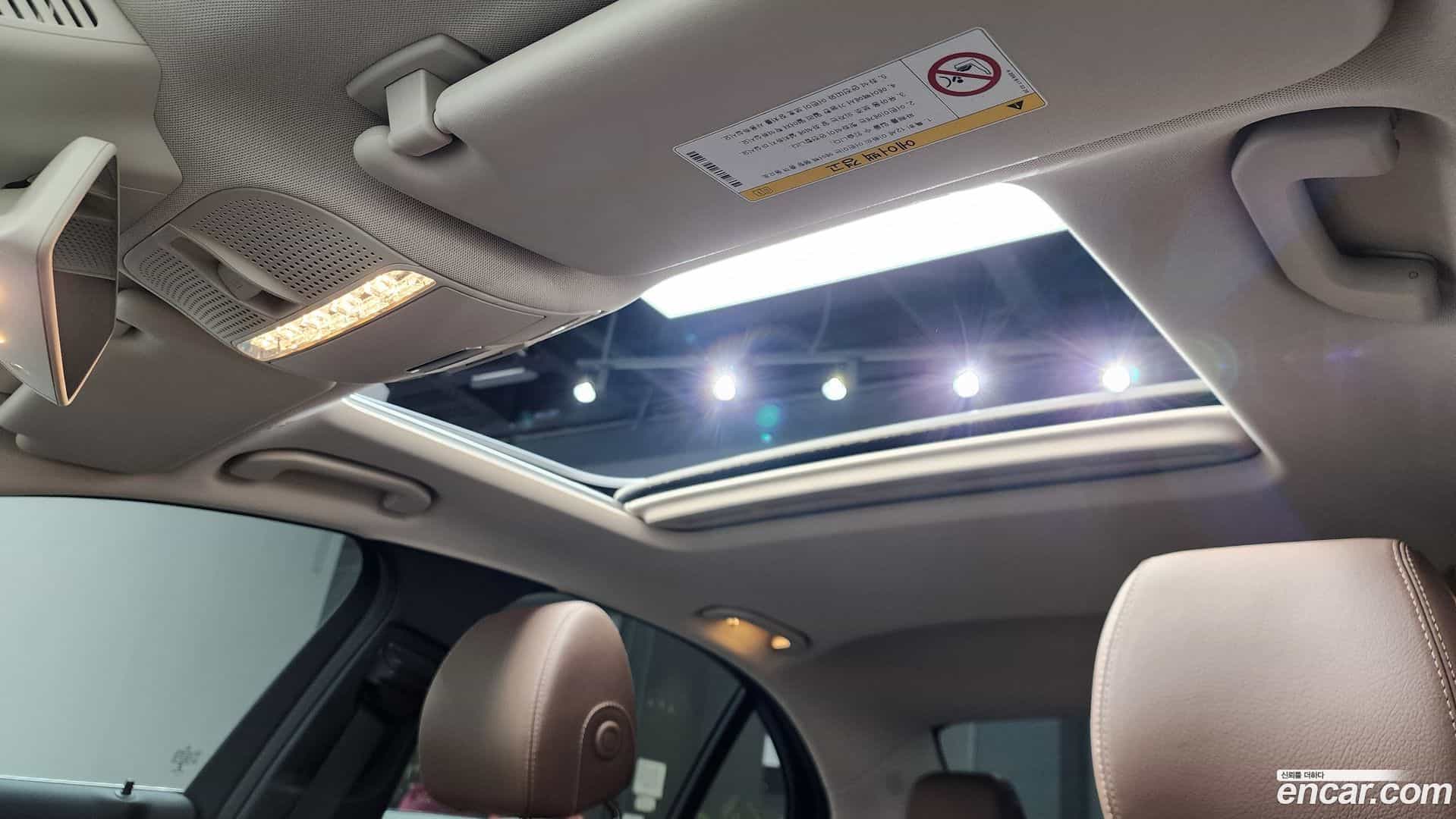 E-Class Mercedes-Benz 2019.8-OPTION-022