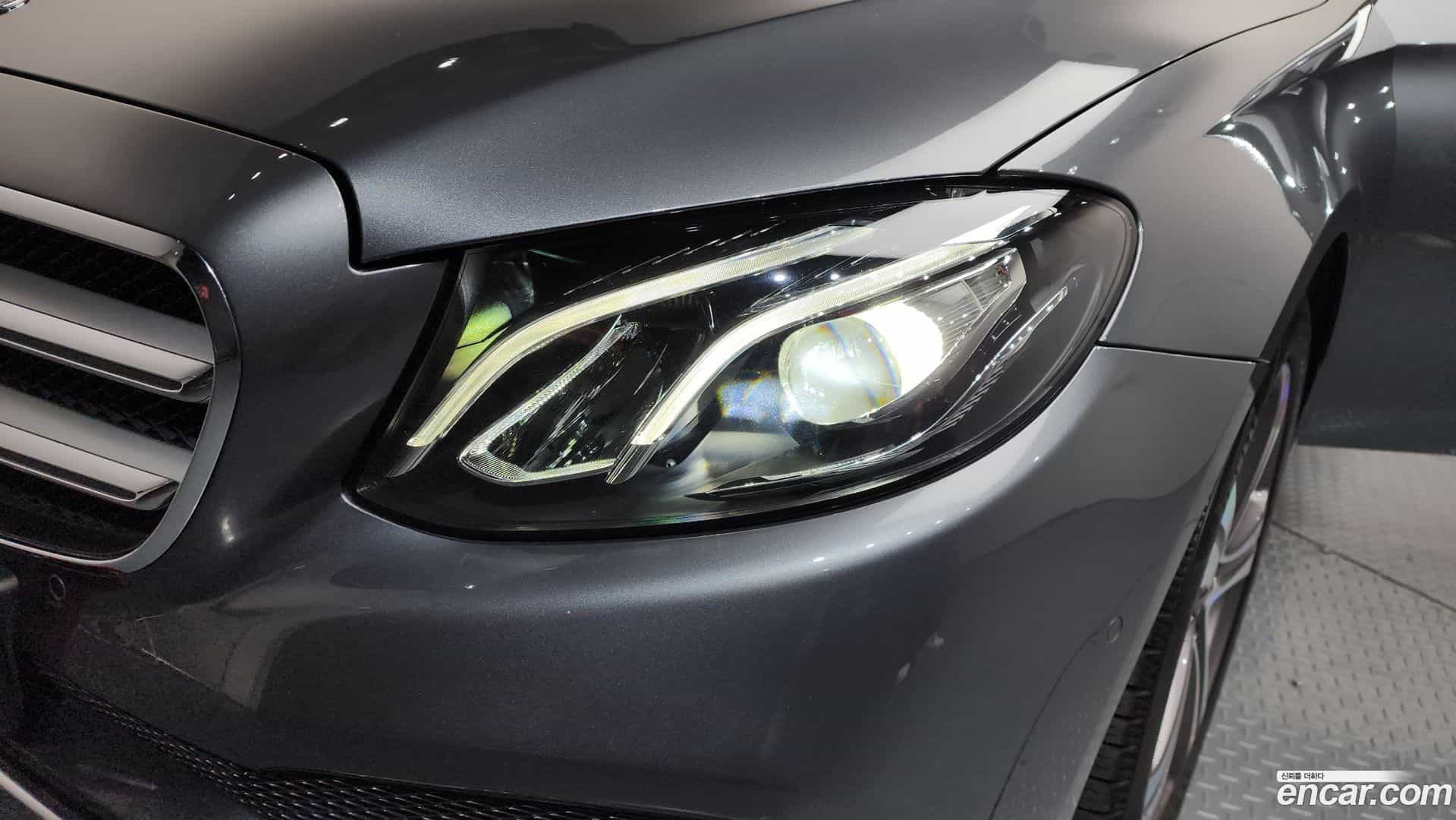E-Class Mercedes-Benz 2019.8-OUTER-032