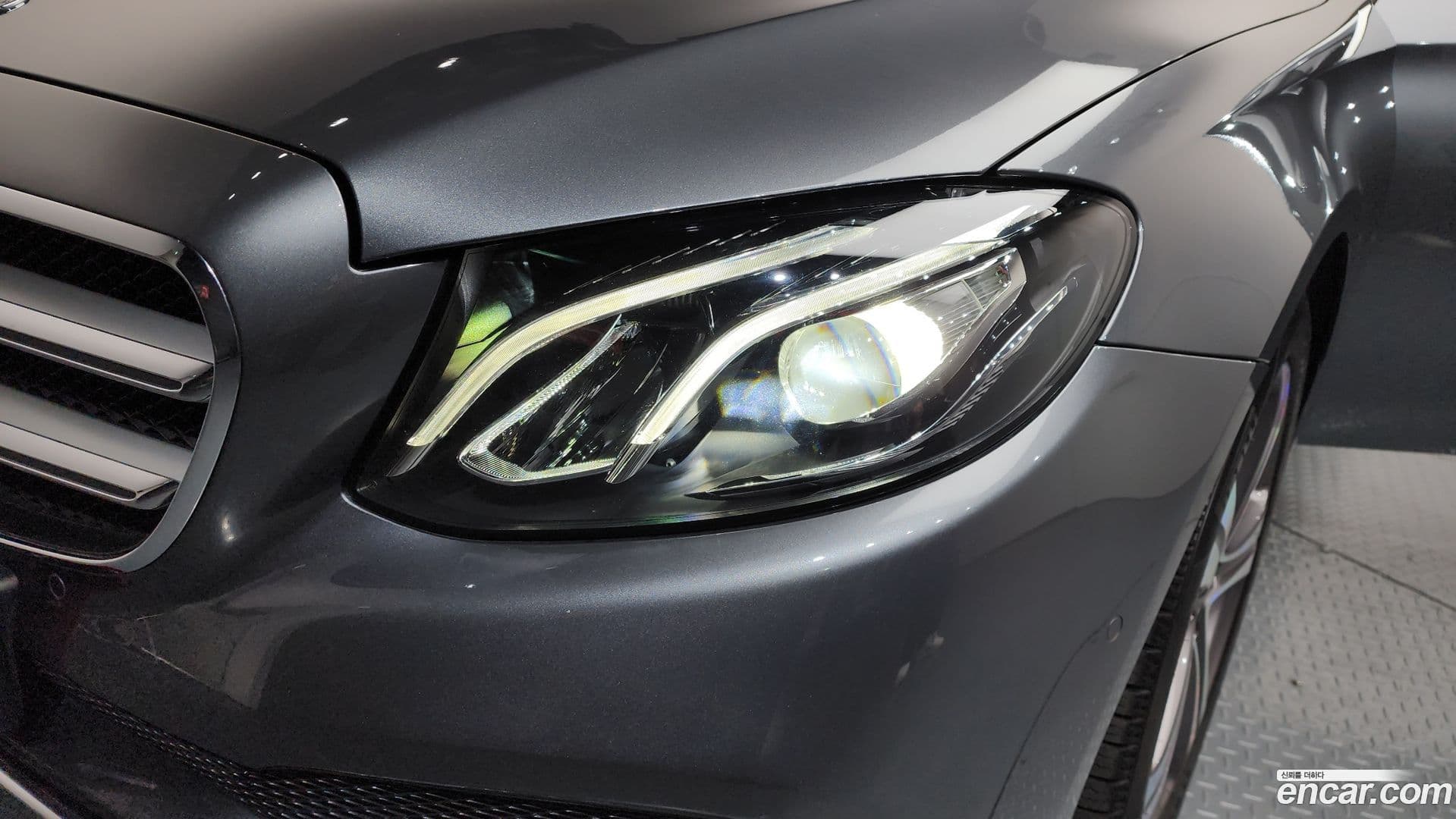 Main__Slider__Photo:E-Class Mercedes-Benz 2019.8-21
