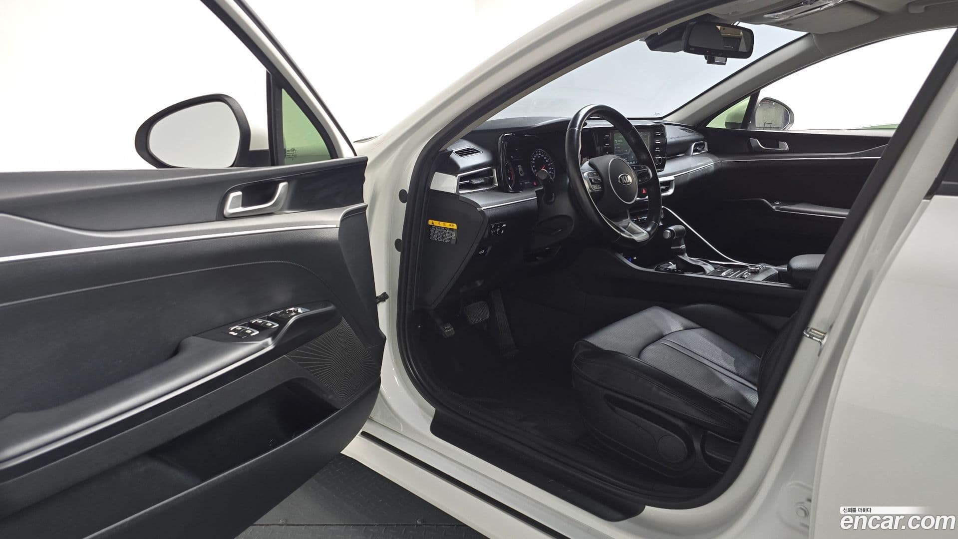 Main__Slider__Photo:K5 Kia 2020.2-9