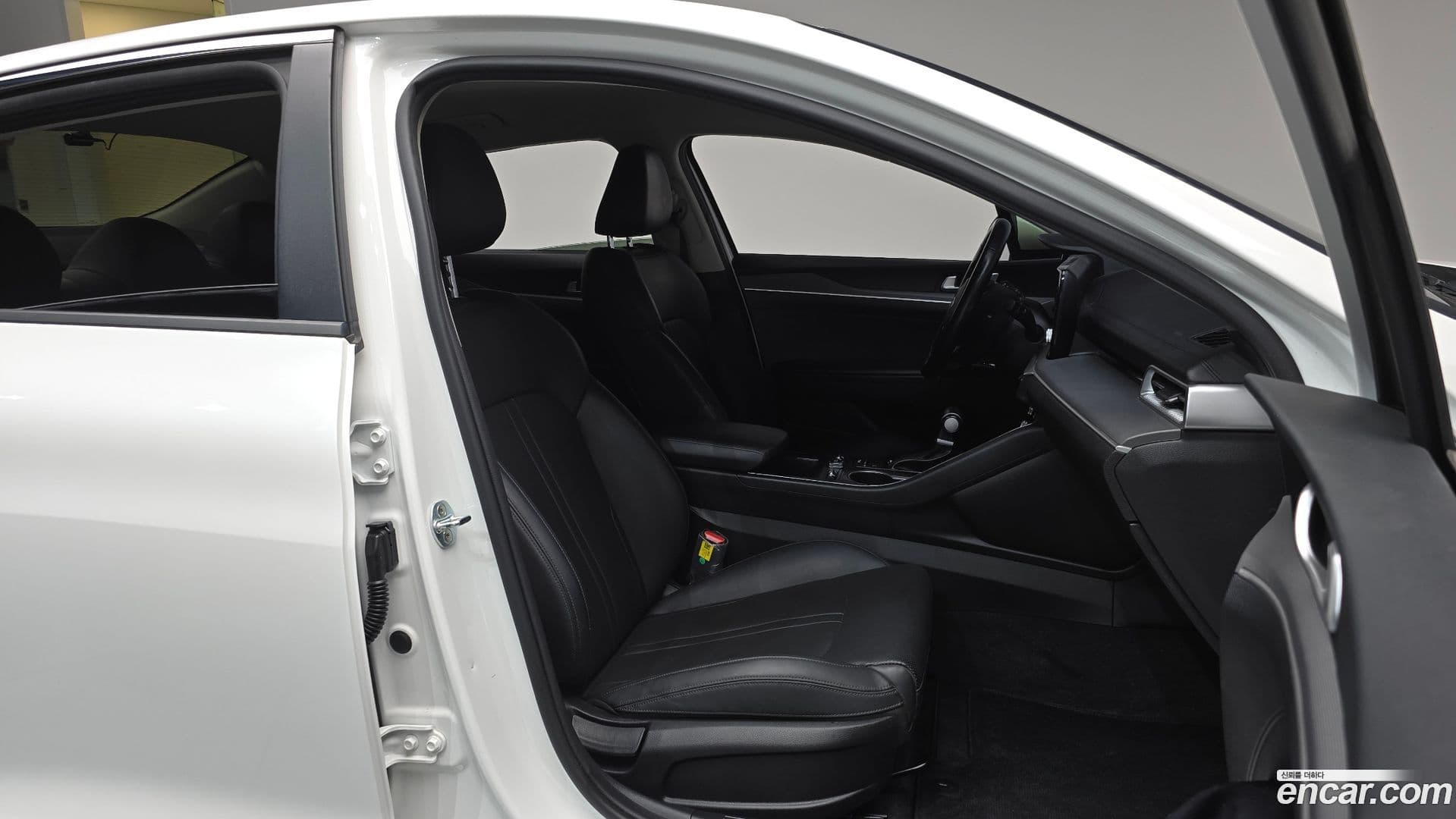 Main__Slider__Photo:K5 Kia 2020.2-10