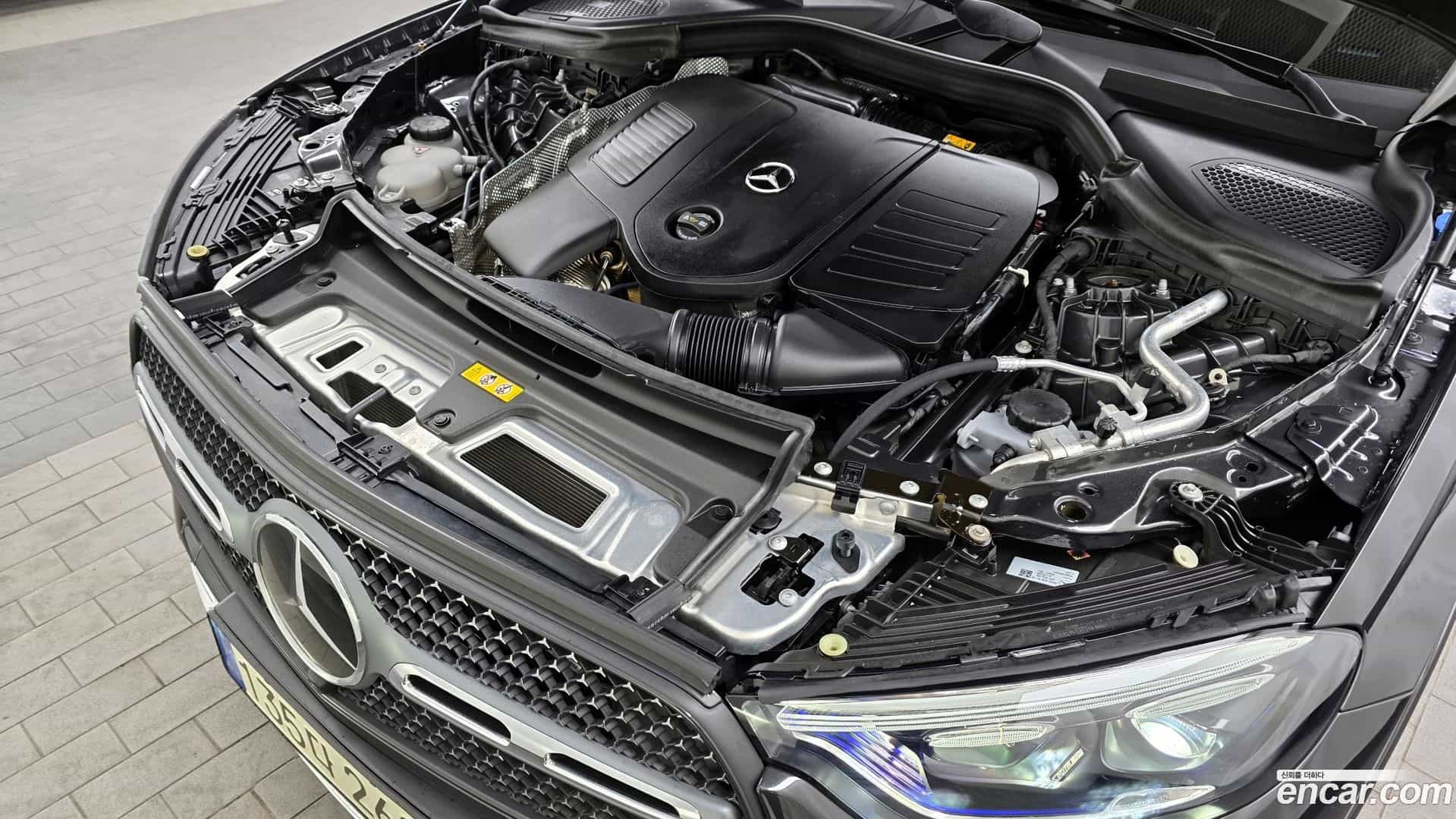 GLC-Class Mercedes-Benz 2023.11-OUTER-006