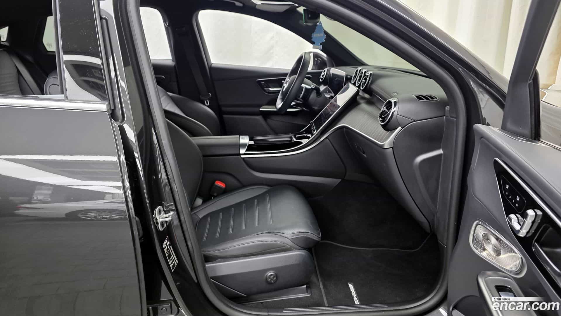 GLC-Class Mercedes-Benz 2023.11-OPTION-015