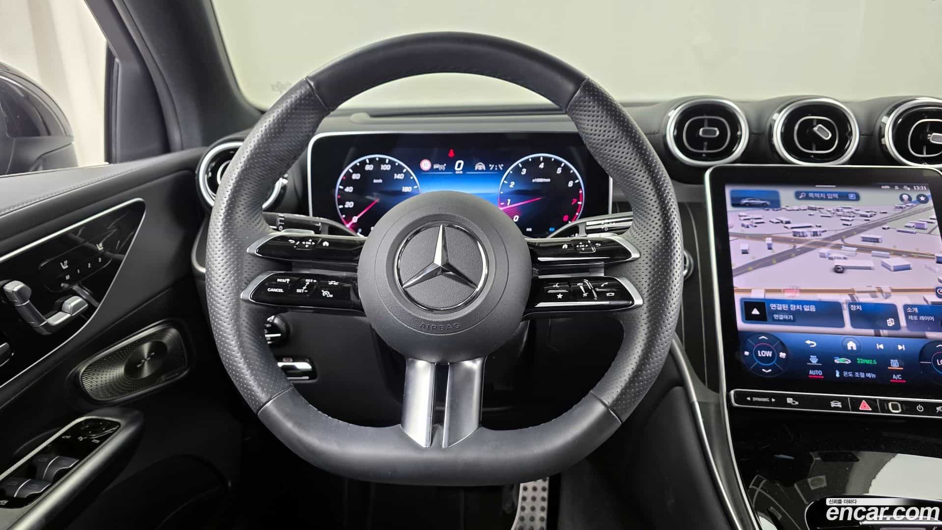 GLC-Class Mercedes-Benz 2023.11-OPTION-017