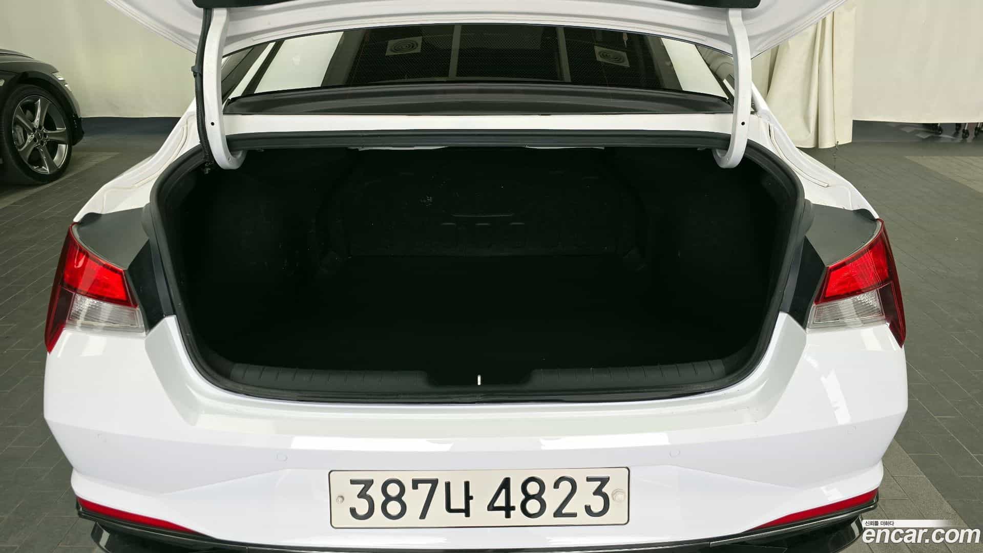AVANTE Hyundai 2021.4-OPTION-024