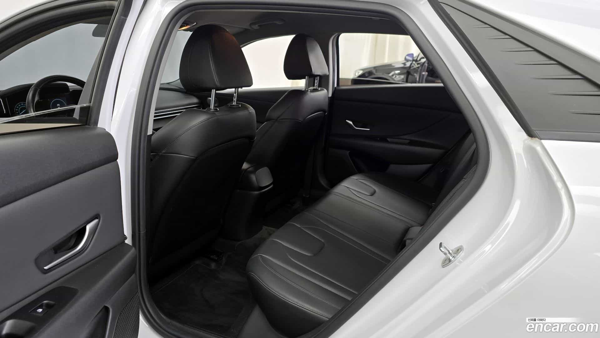 AVANTE Hyundai 2021.4-INNER-036