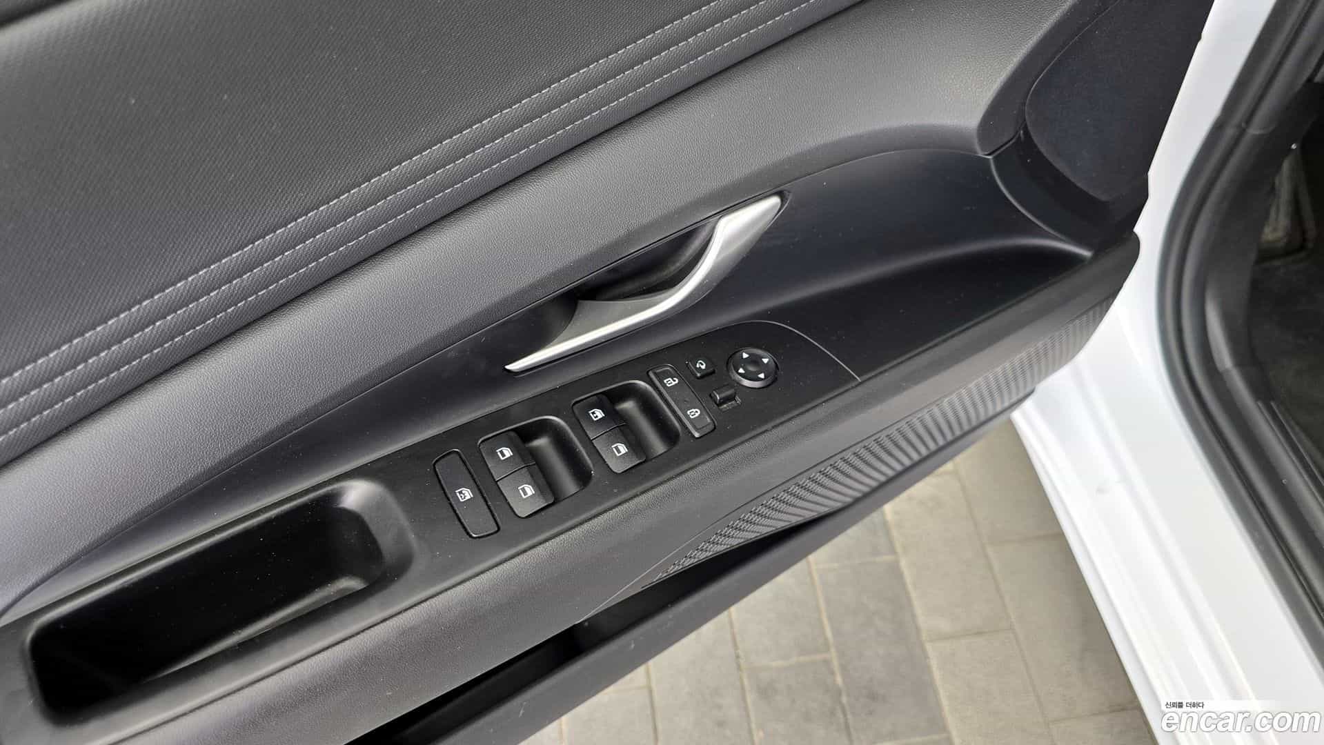 AVANTE Hyundai 2021.4-OPTION-042