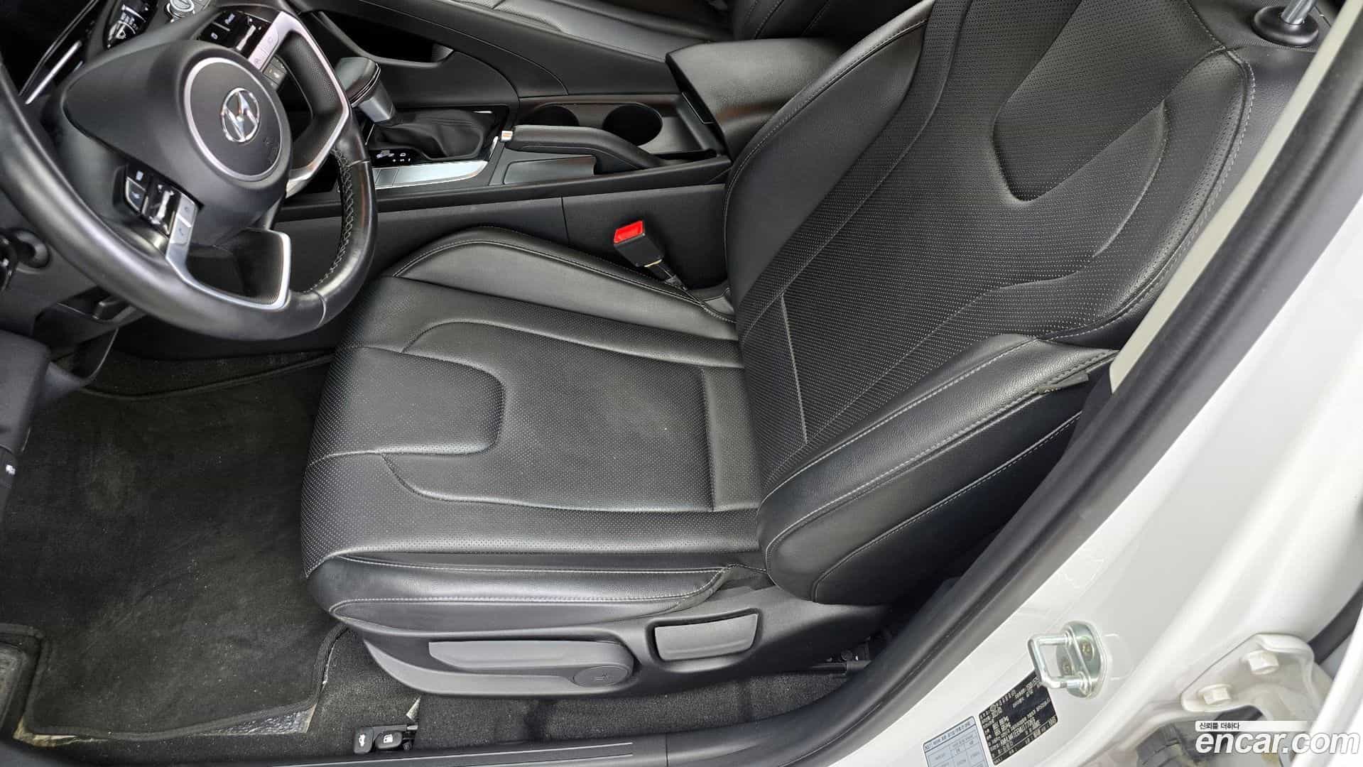 AVANTE Hyundai 2021.4-OPTION-044