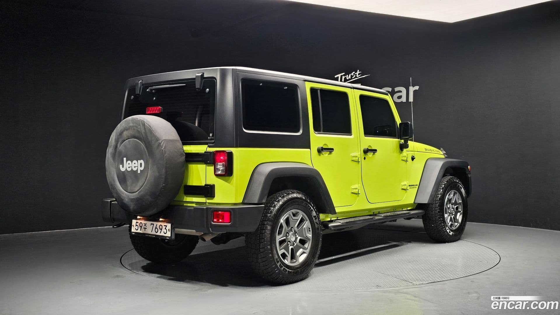 Main__Slider__Photo:Wrangler Jeep 2017.3-1