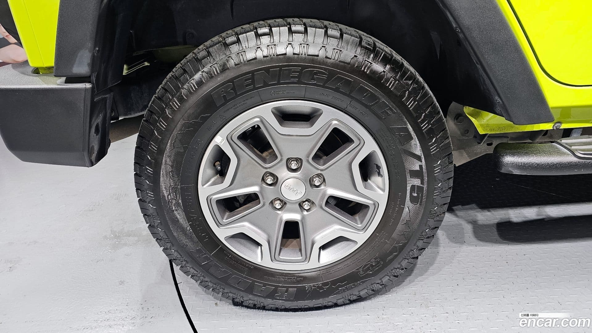 Main__Slider__Photo:Wrangler Jeep 2017.3-4