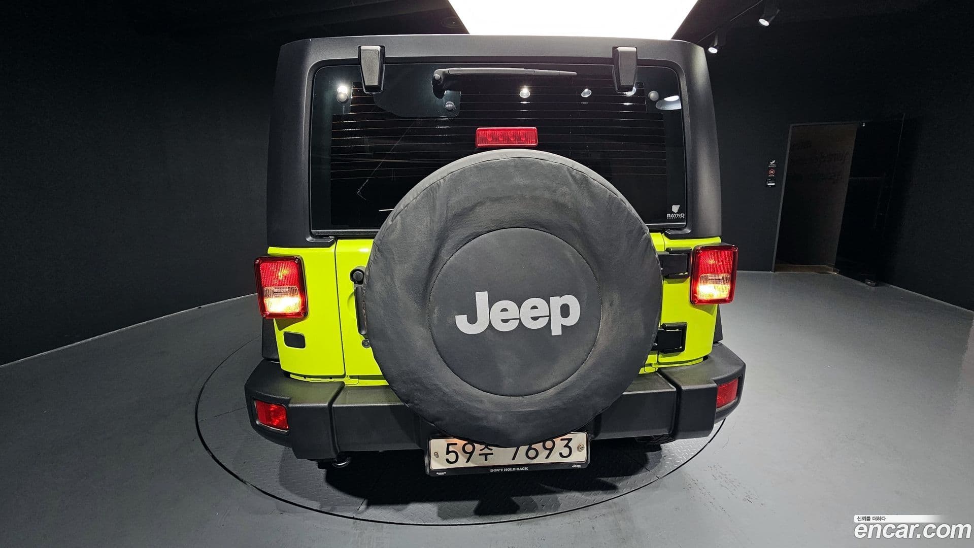 Main__Slider__Photo:Wrangler Jeep 2017.3-22