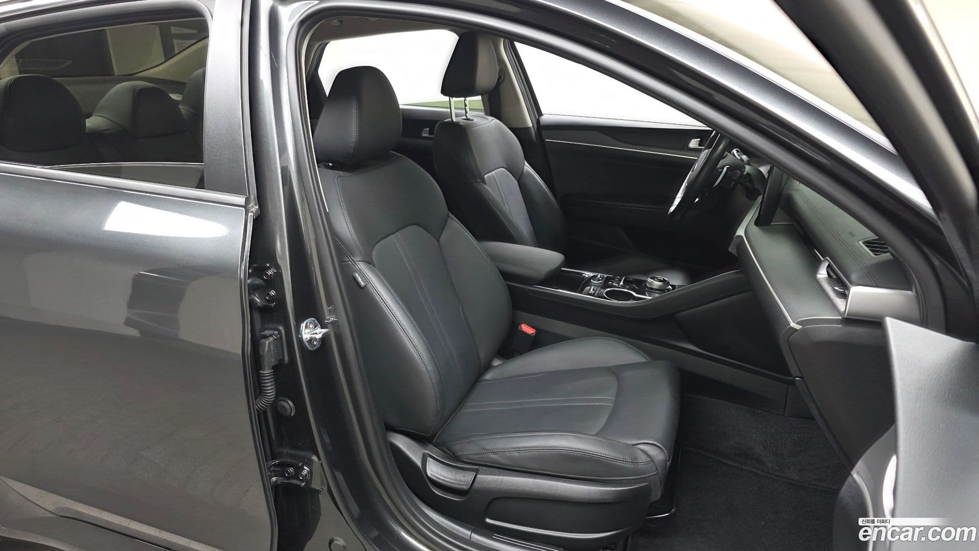 Main__Slider__Photo:K5 Kia 2020.5-11