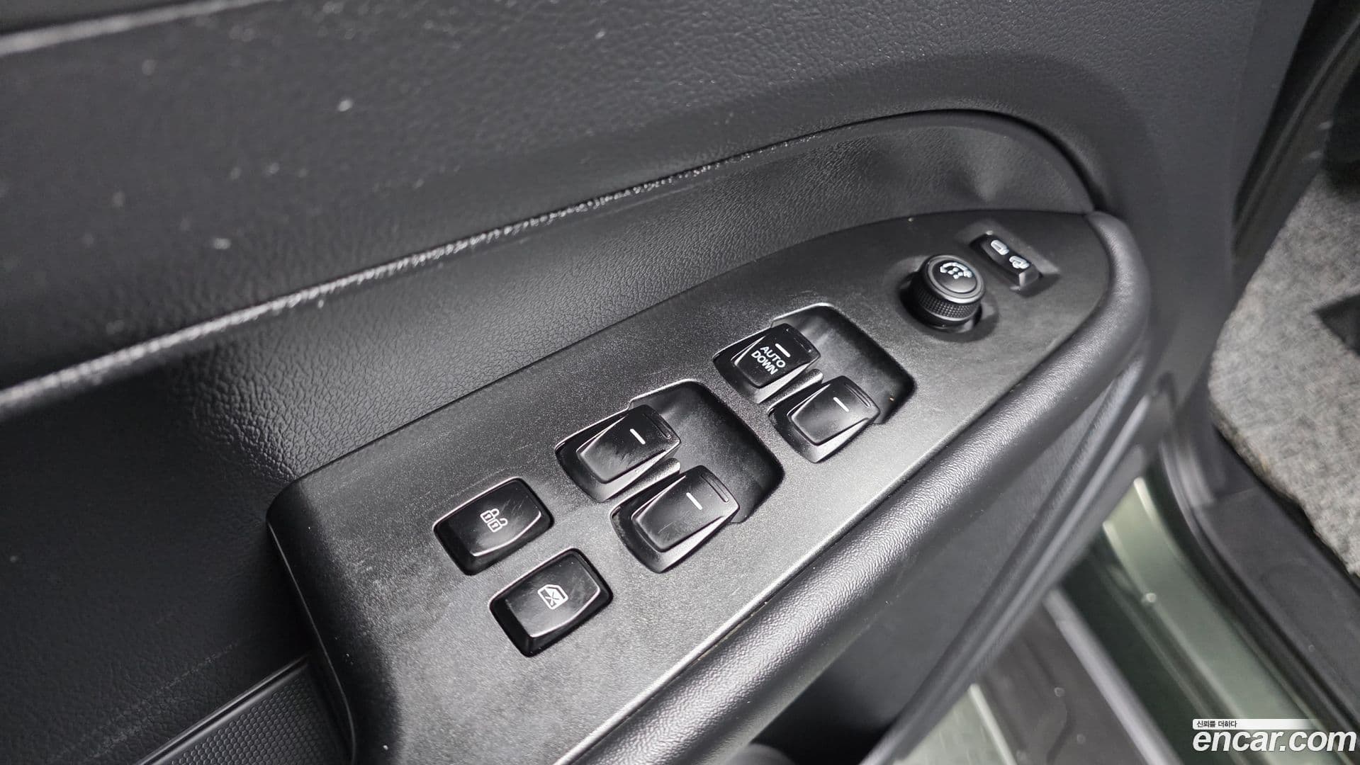 Main__Slider__Photo:Rexton KG Mobility 2023.6-11