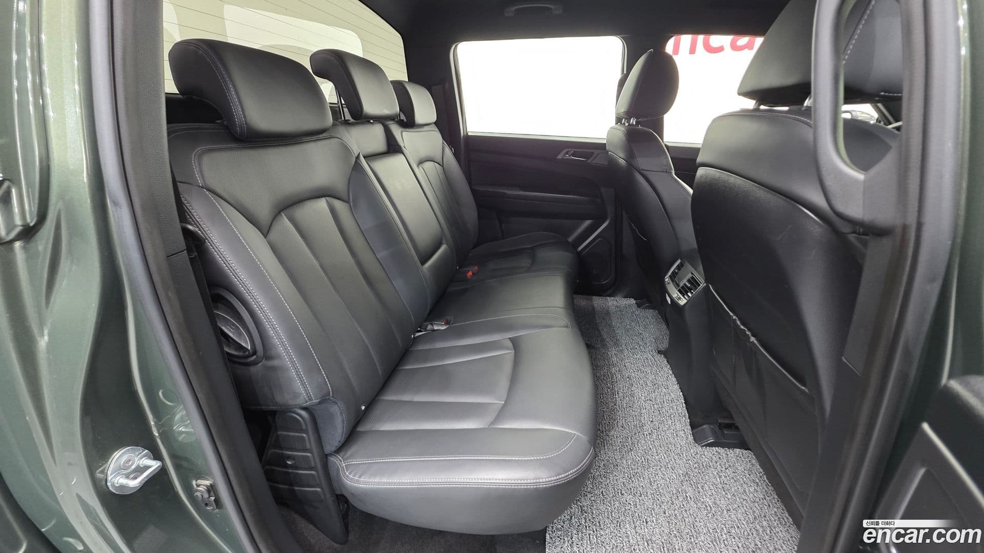 Main__Slider__Photo:Rexton KG Mobility 2023.6-18