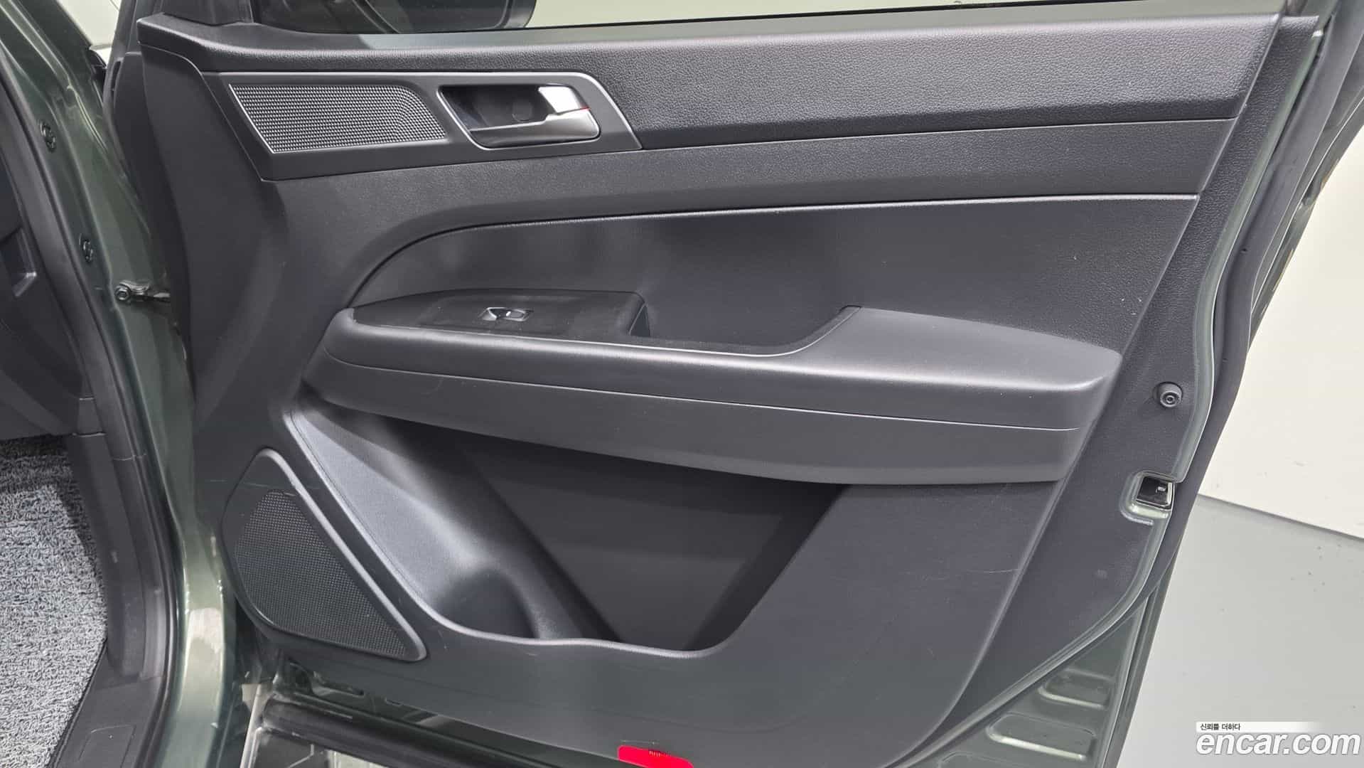 Rexton KG Mobility 2023.6-INNER-034