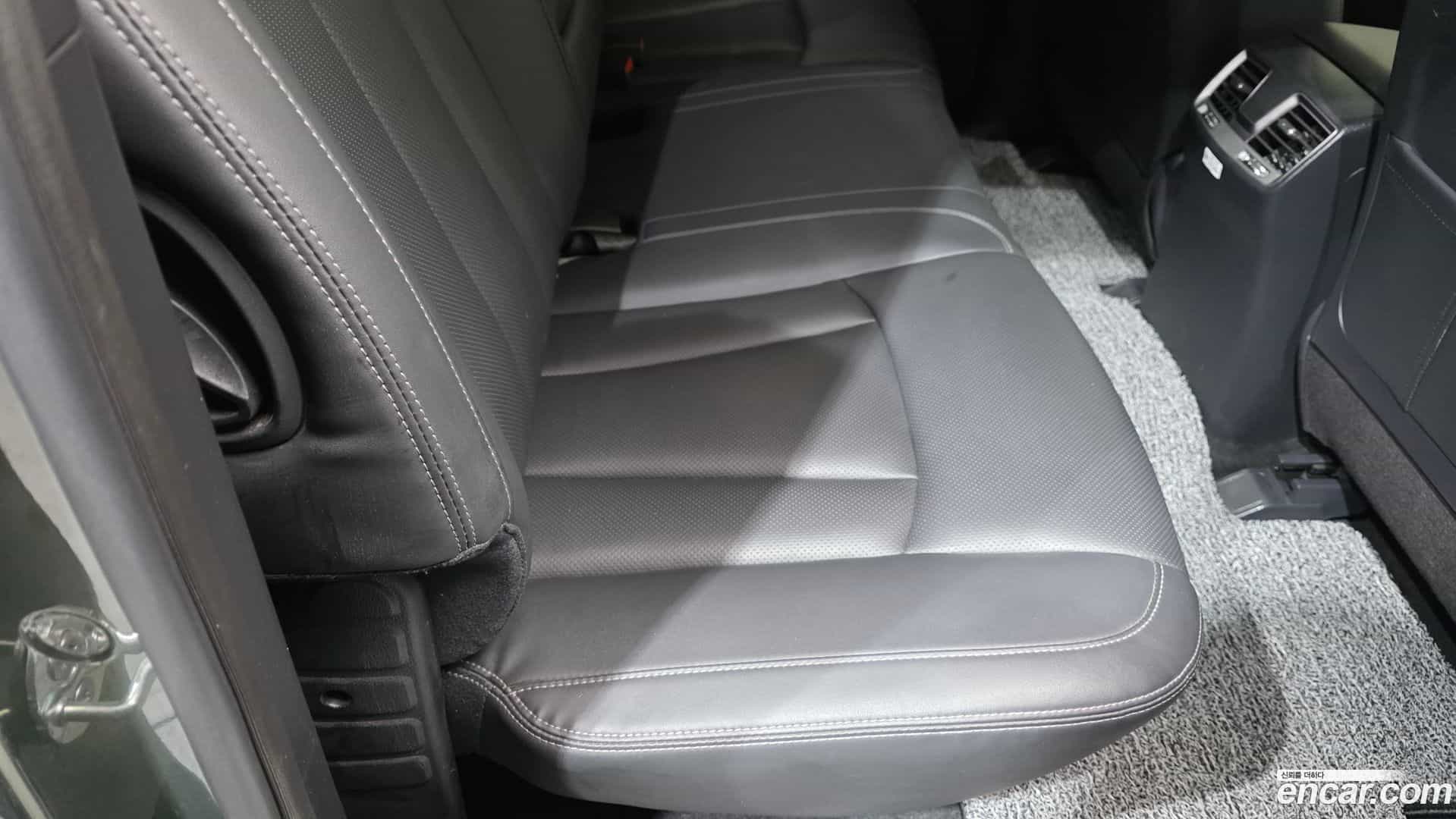 Rexton KG Mobility 2023.6-INNER-036