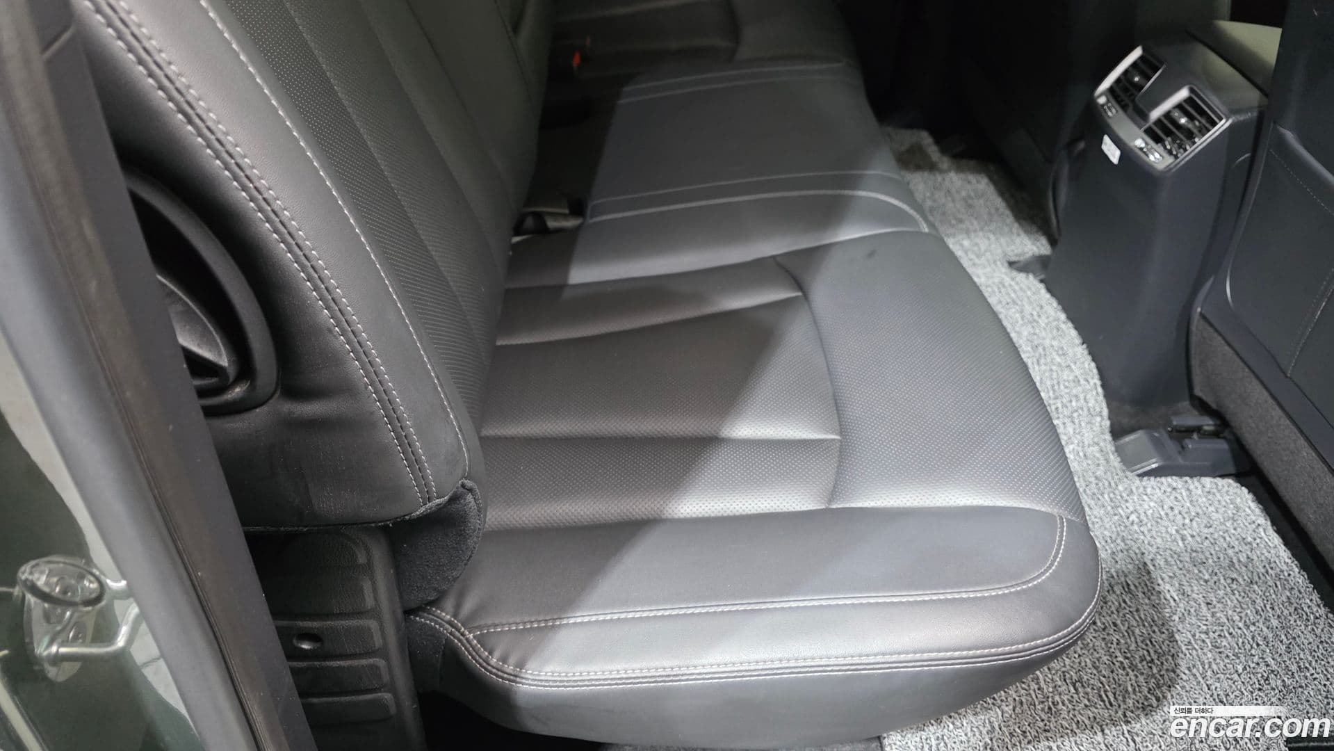 Main__Slider__Photo:Rexton KG Mobility 2023.6-25
