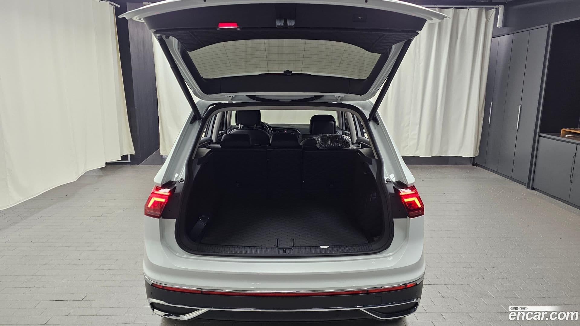 Main__Slider__Photo:Tiguan Volkswagen 2022.2-19