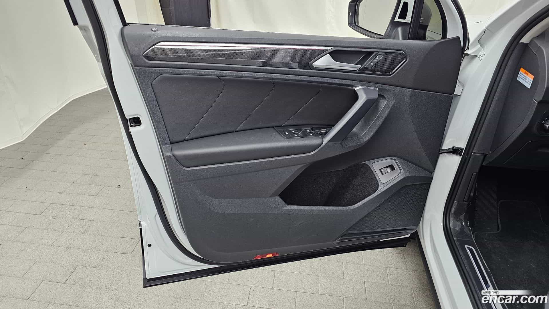 Tiguan Volkswagen 2022.2-INNER-034