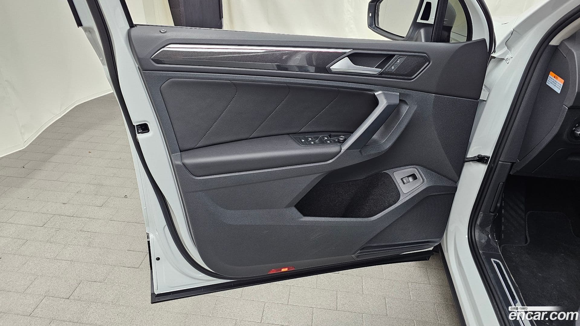 Main__Slider__Photo:Tiguan Volkswagen 2022.2-23