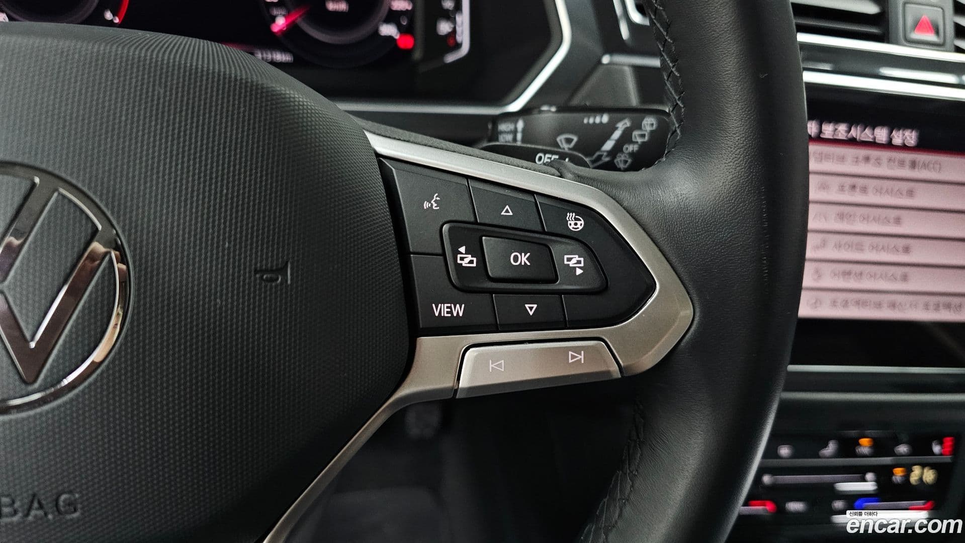 Main__Slider__Photo:Tiguan Volkswagen 2022.2-29