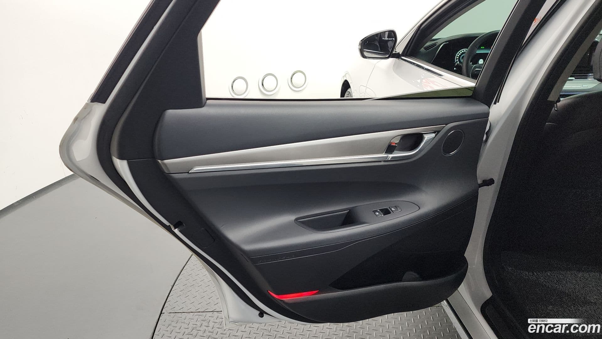Main__Slider__Photo:Grandeur Hyundai 2020.4-24
