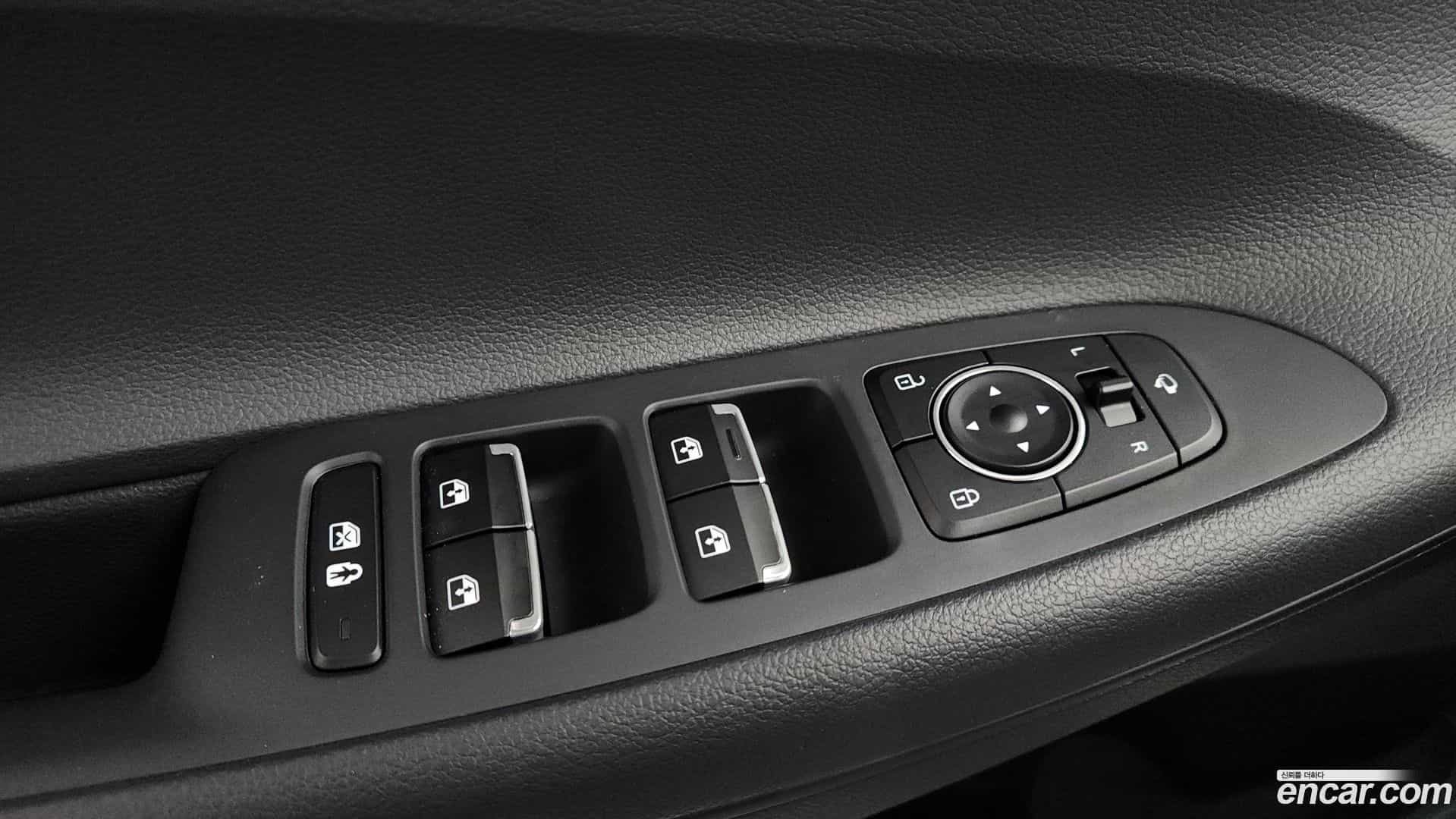 Grandeur Hyundai 2020.4-OPTION-041