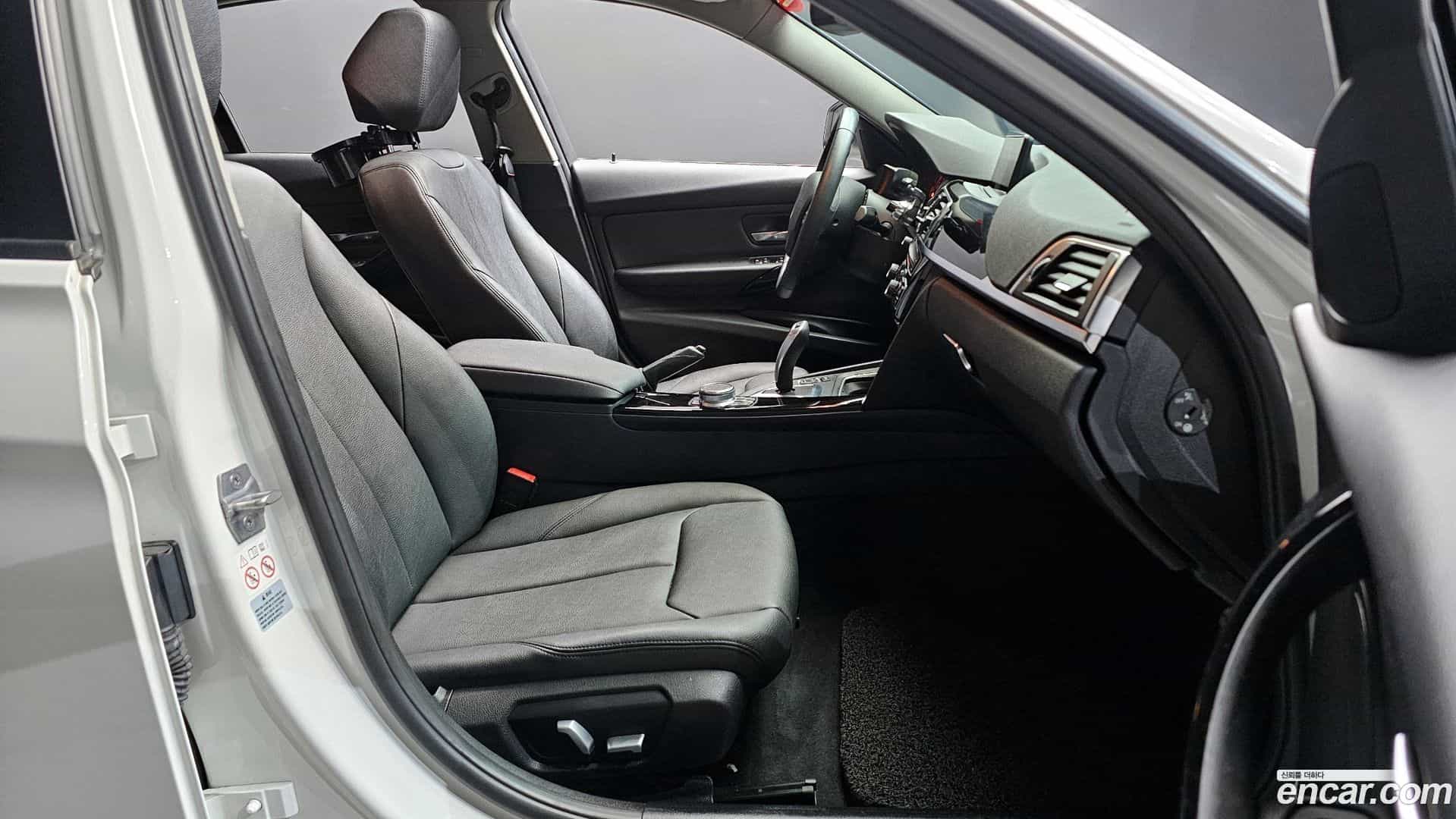 3-Series BMW 2018.3-OPTION-015