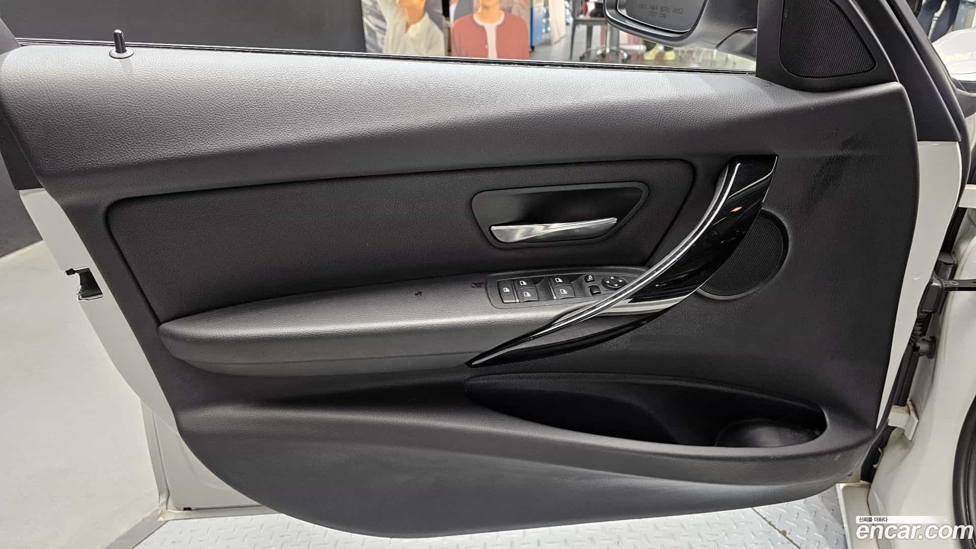 3-Series BMW 2018.3-INNER-034