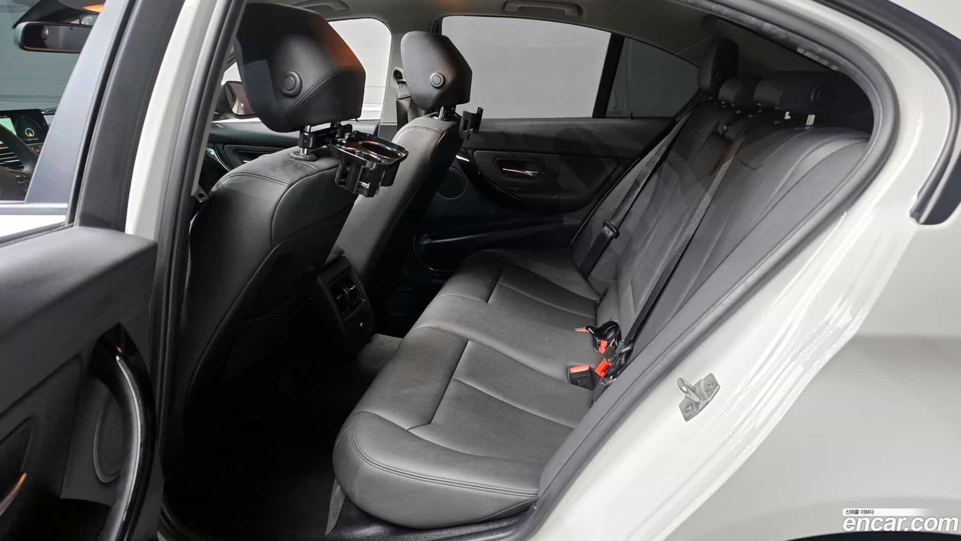 3-Series BMW 2018.3-INNER-036