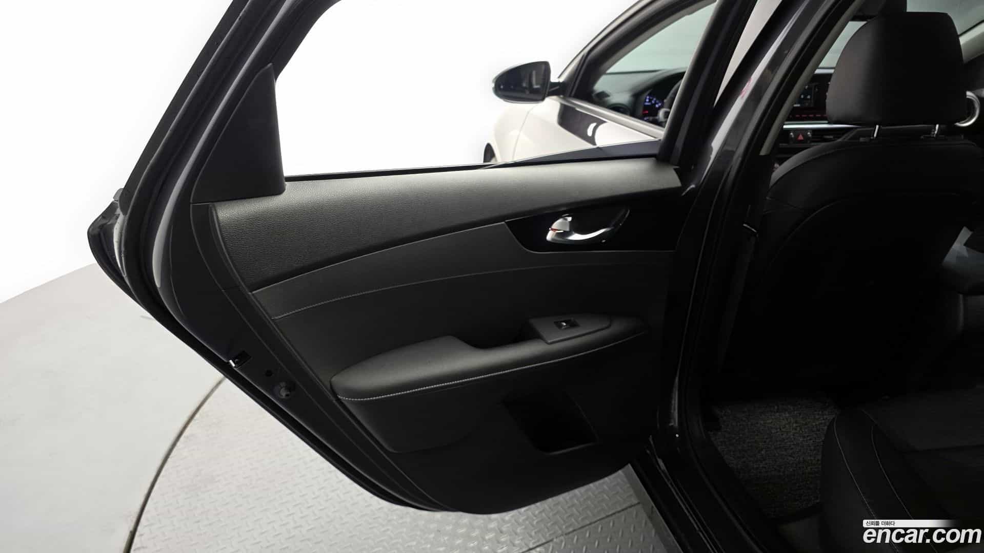 K3 Kia 2022.10-INNER-035