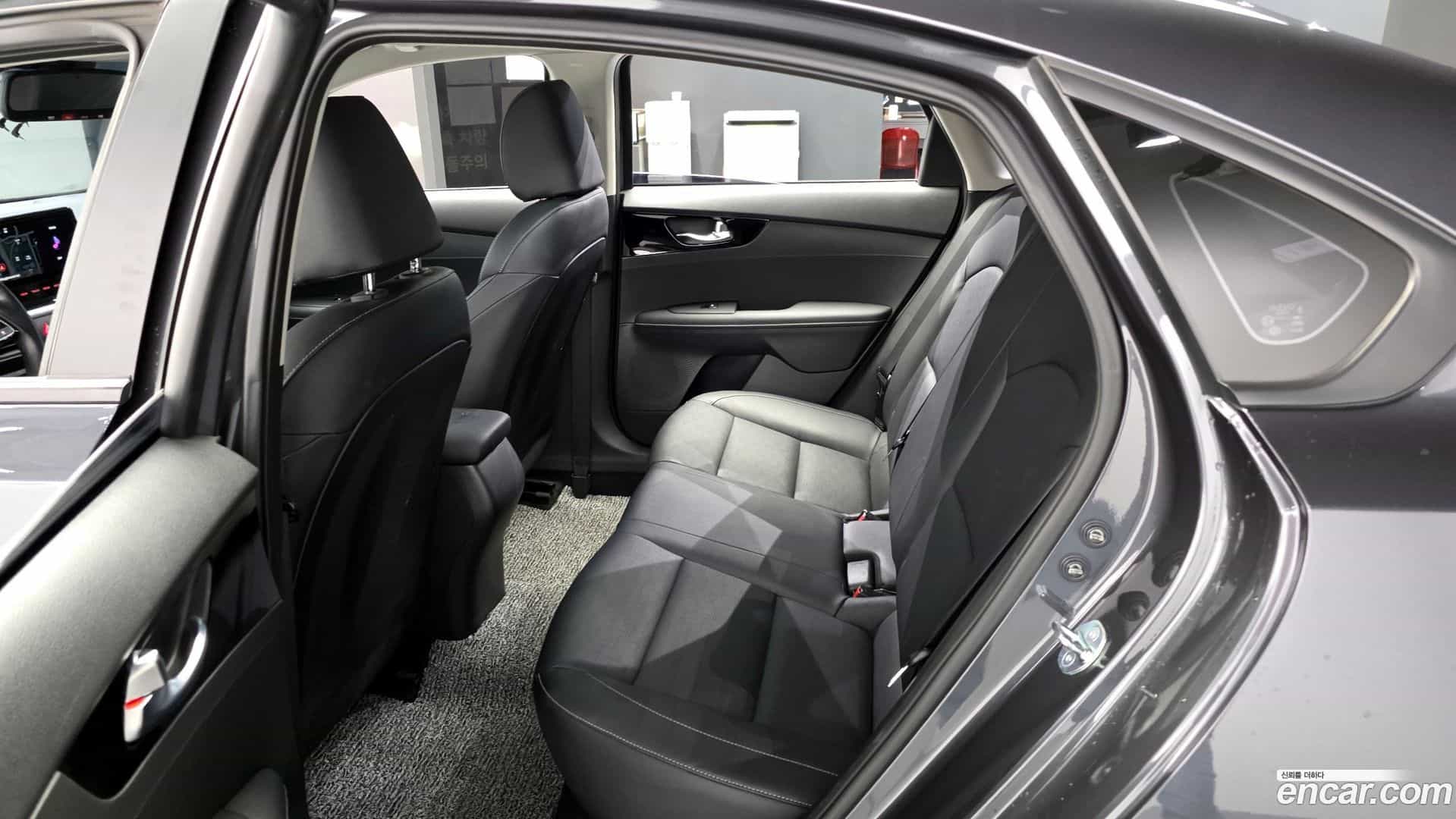 K3 Kia 2022.10-INNER-036
