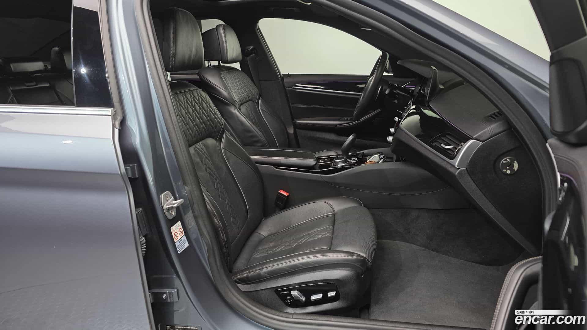 5-Series BMW 2018.4-INNER-036